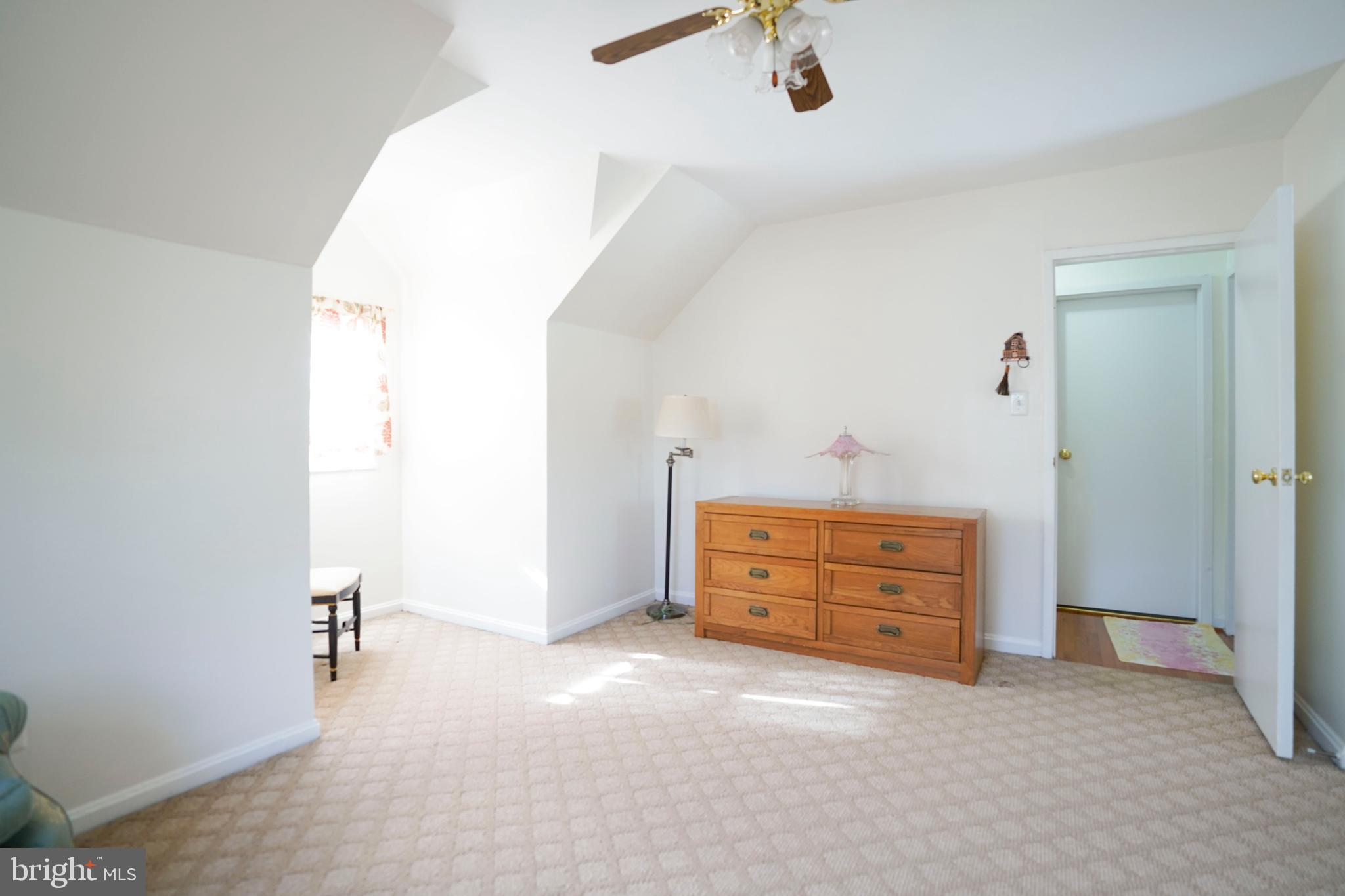 WHEATON WOODS - Residential