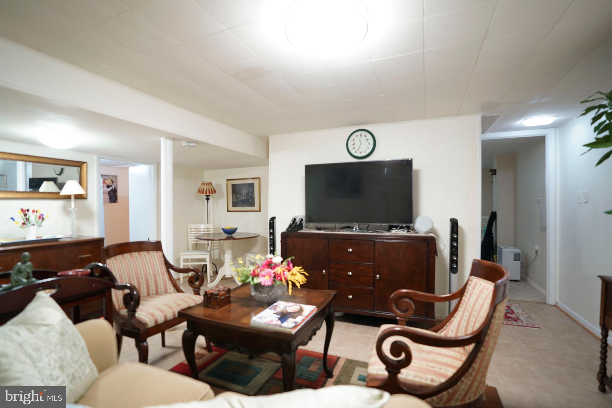 WHEATON WOODS - Residential