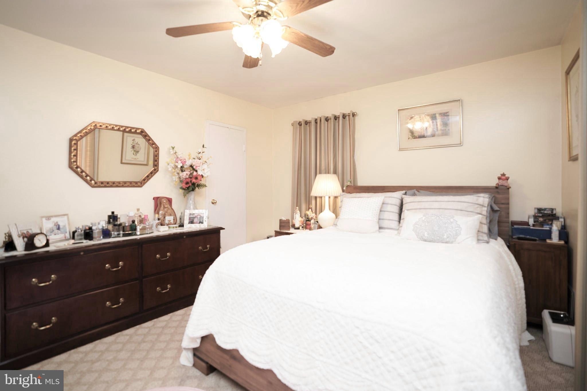 WHEATON WOODS - Residential