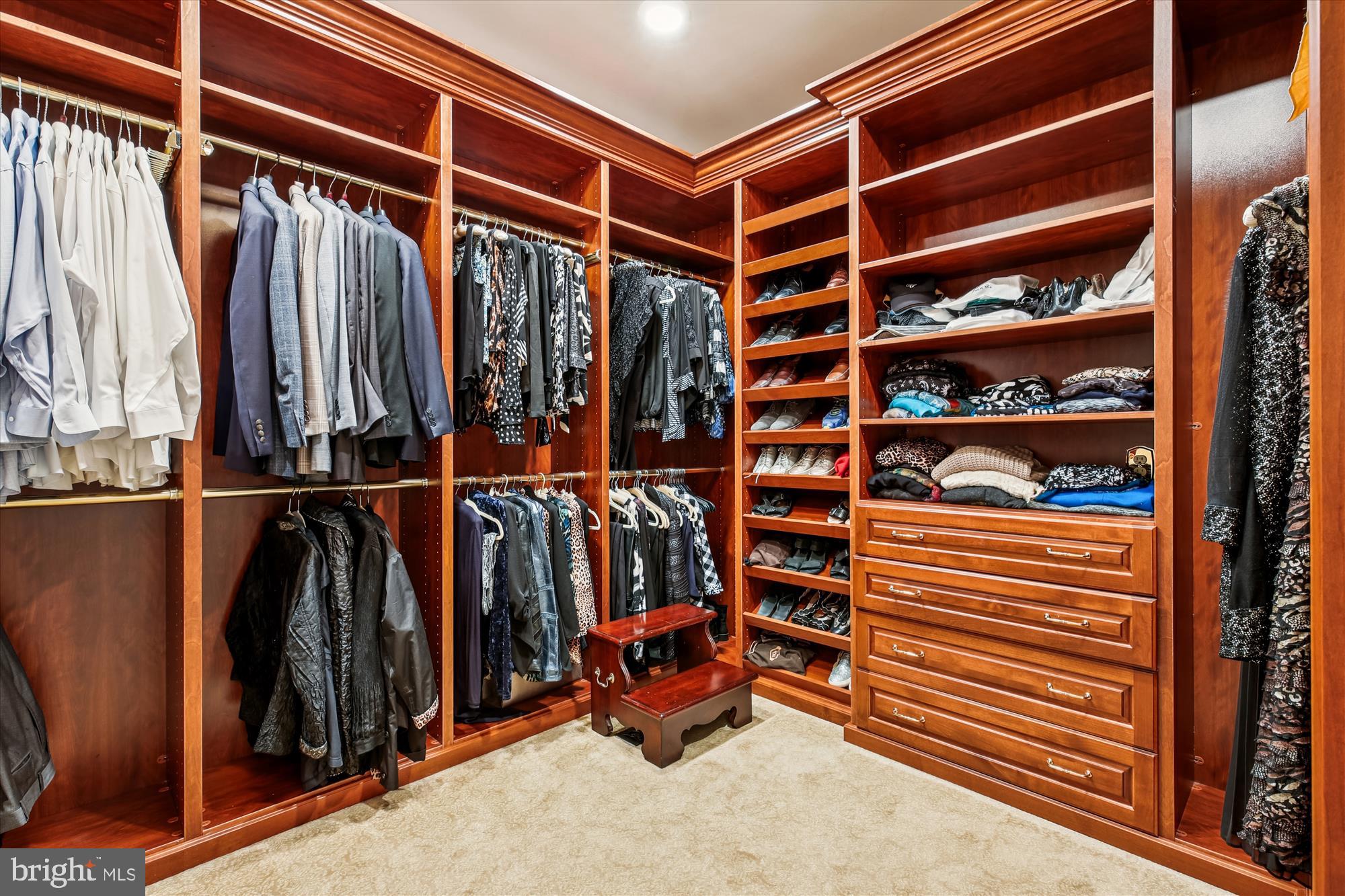 FALCONHURST - Residential