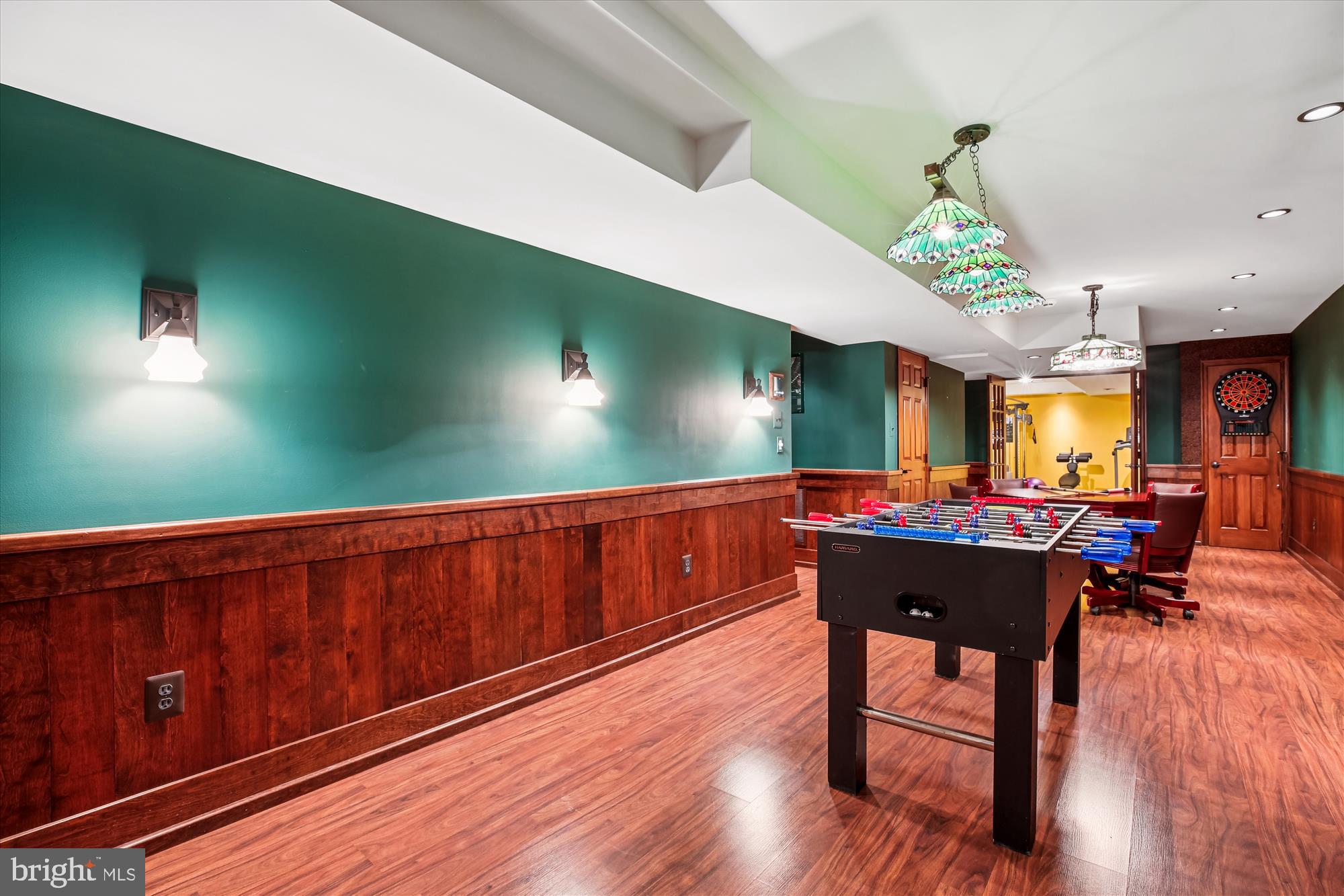 FALCONHURST - Residential