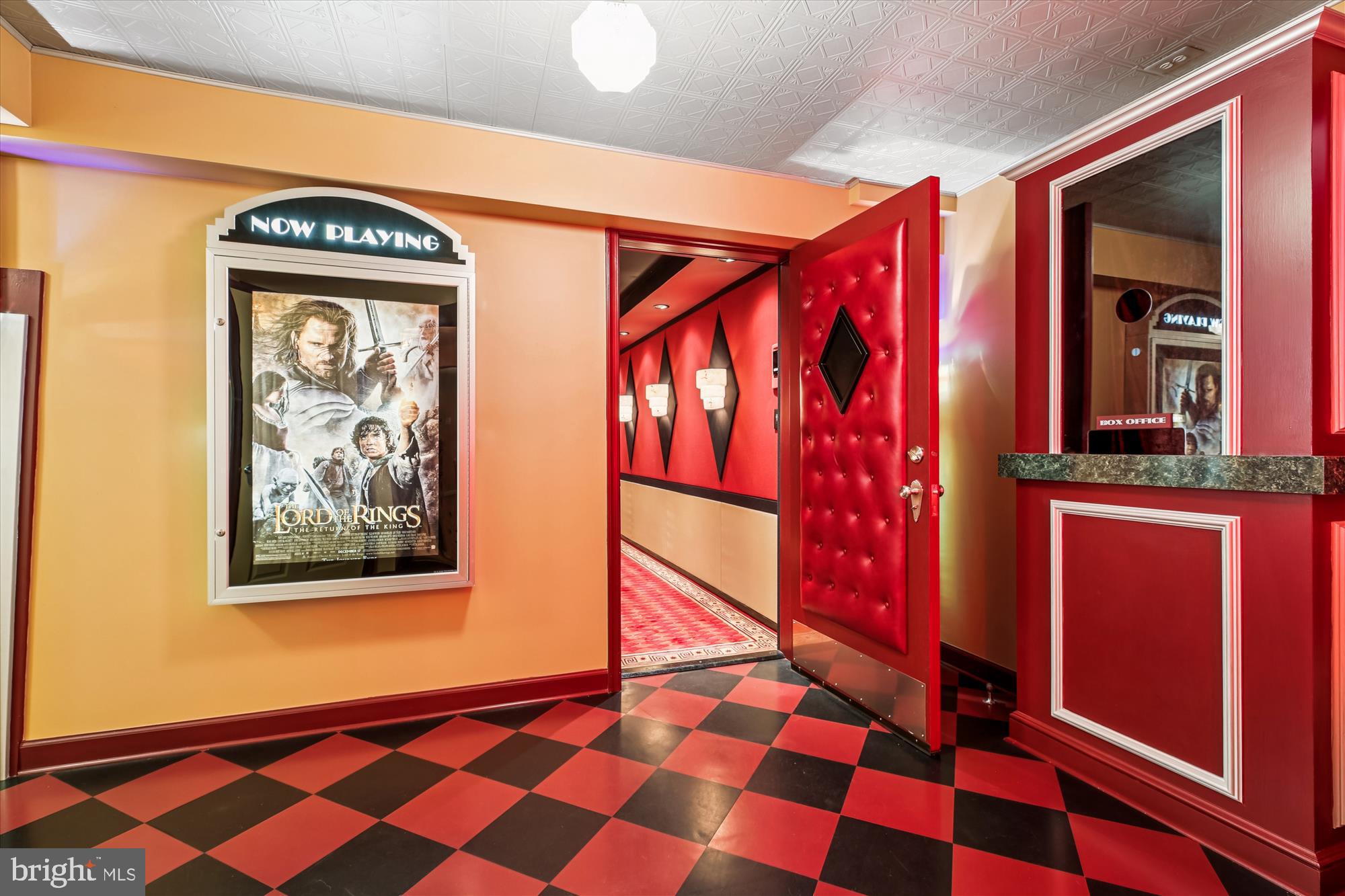 FALCONHURST - Residential