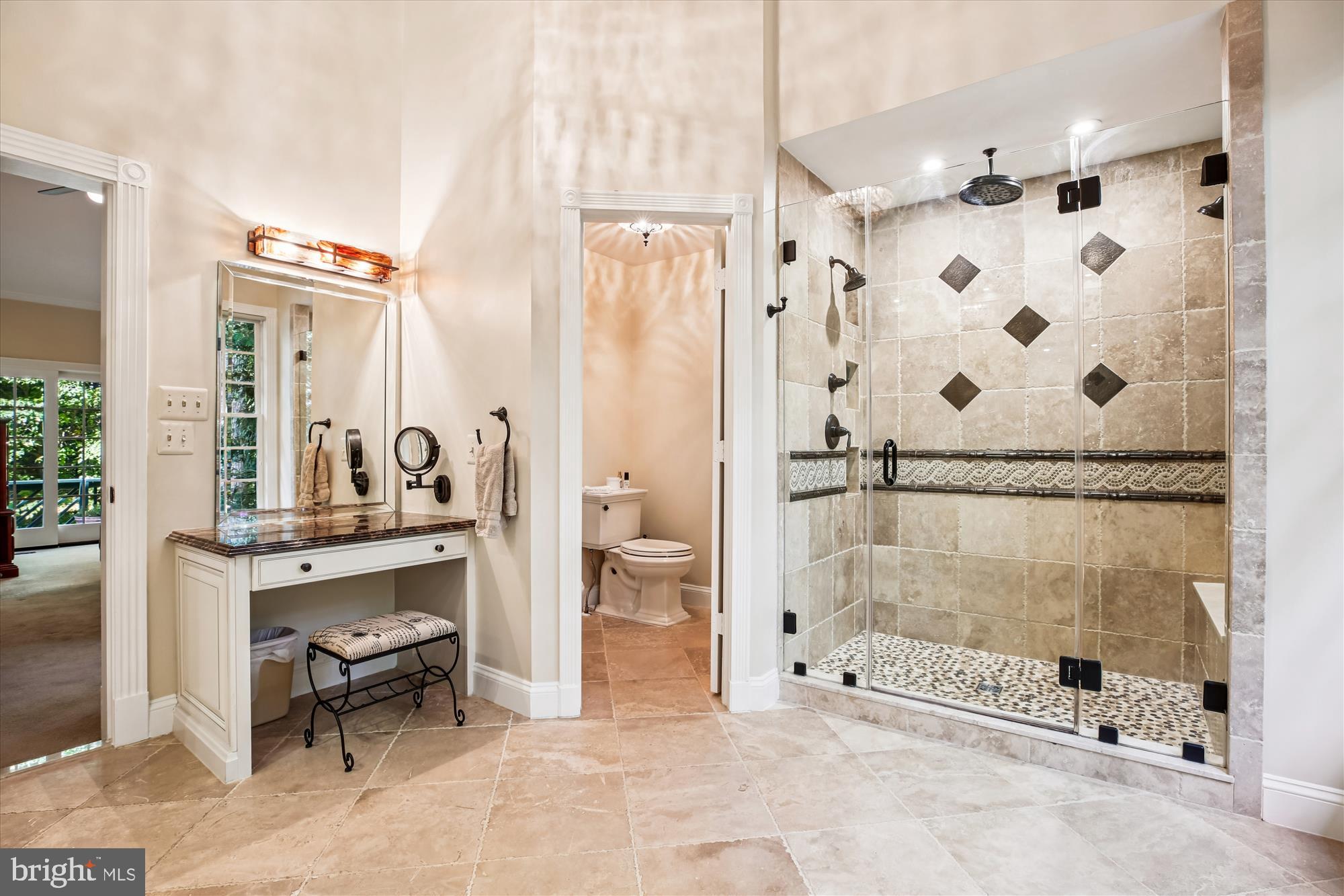 FALCONHURST - Residential