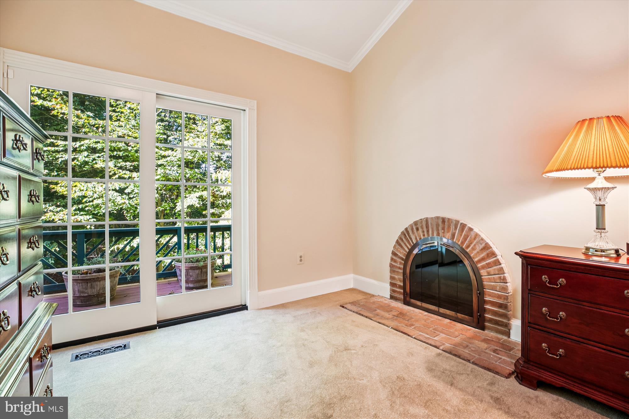 FALCONHURST - Residential