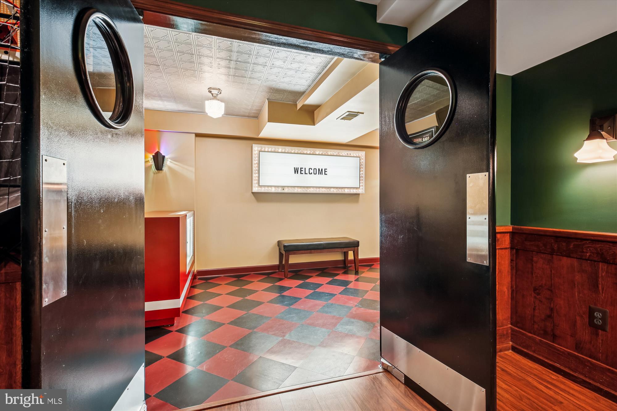 FALCONHURST - Residential