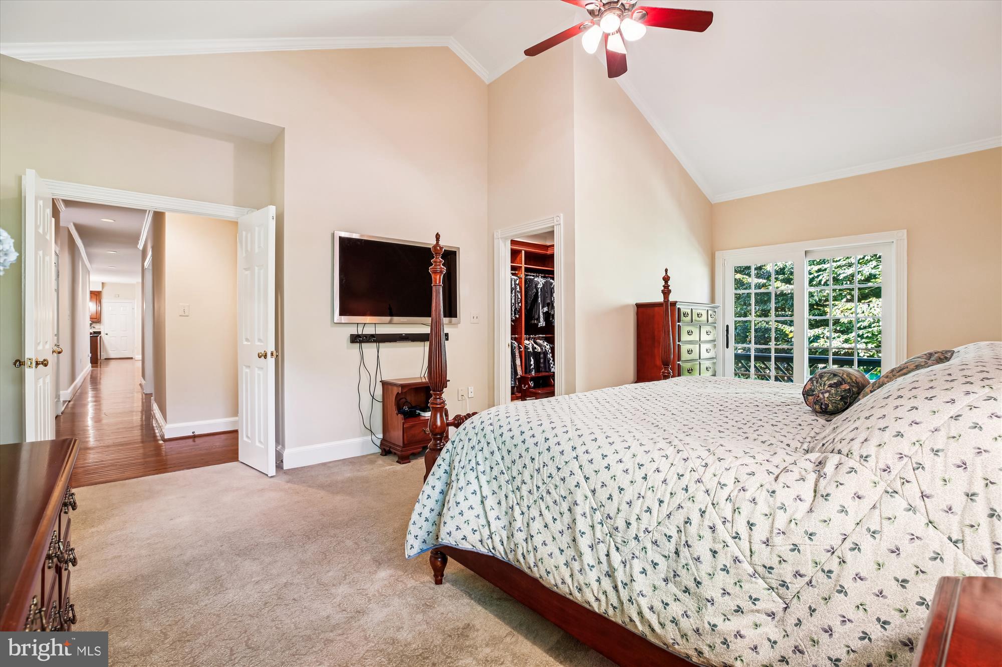 FALCONHURST - Residential