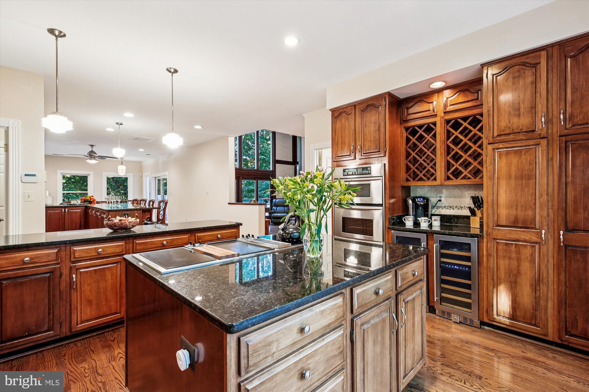 FALCONHURST - Residential