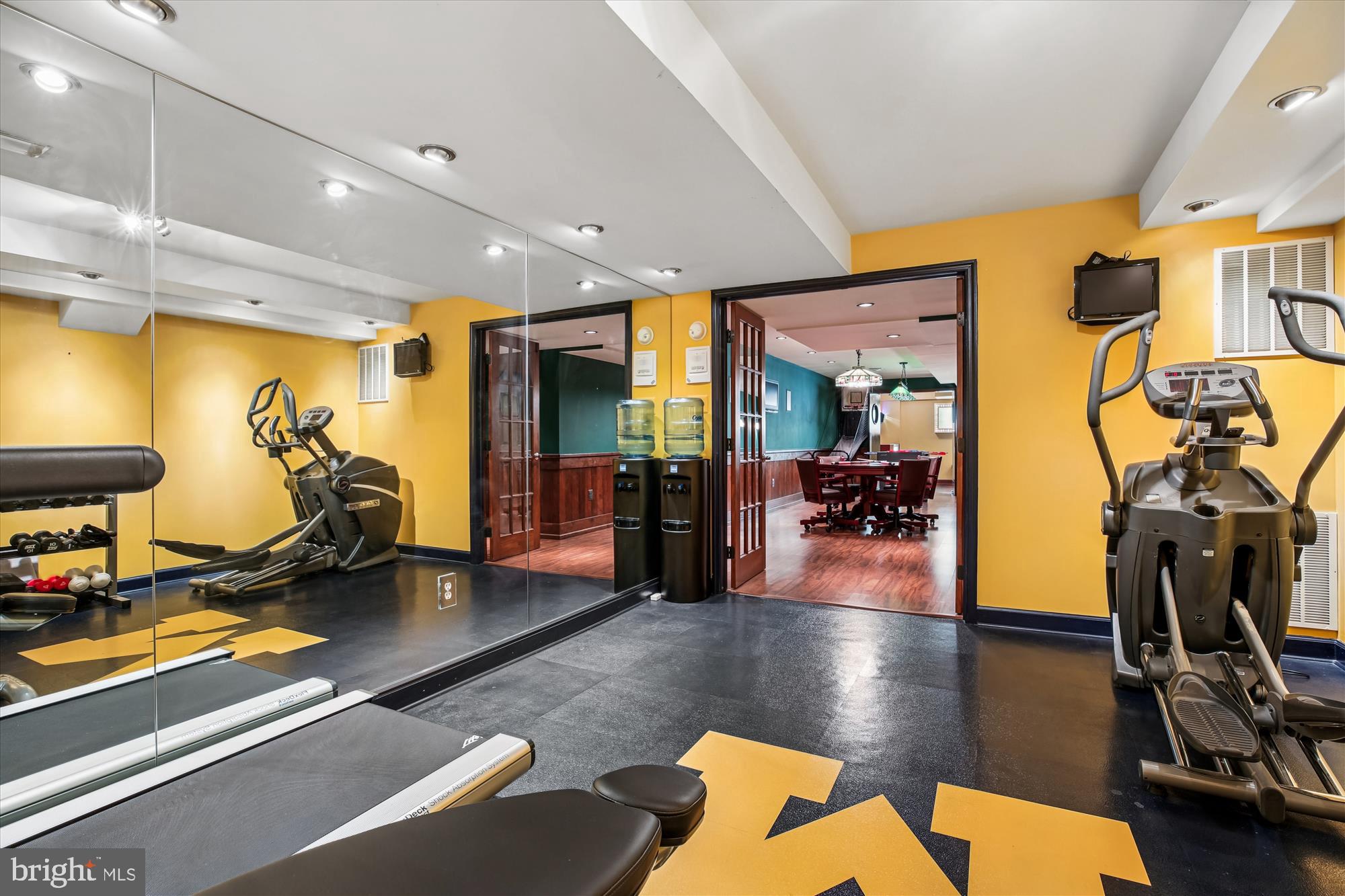 FALCONHURST - Residential