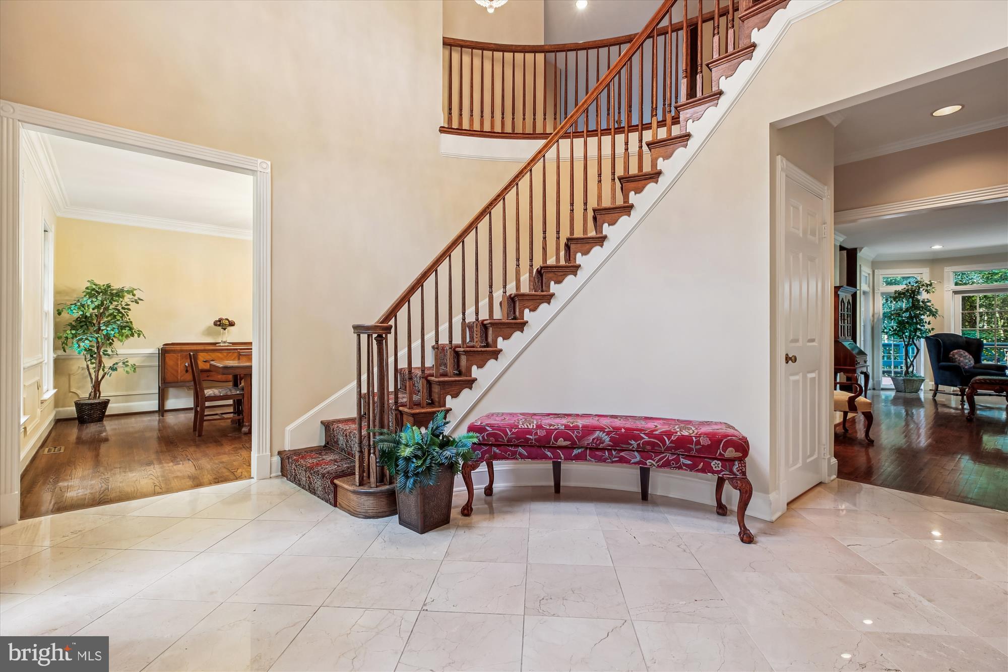 FALCONHURST - Residential