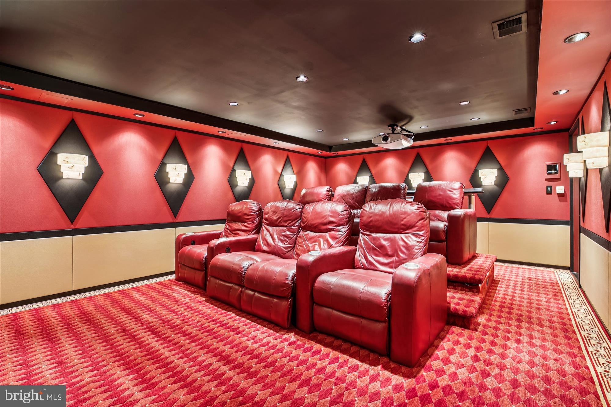 FALCONHURST - Residential