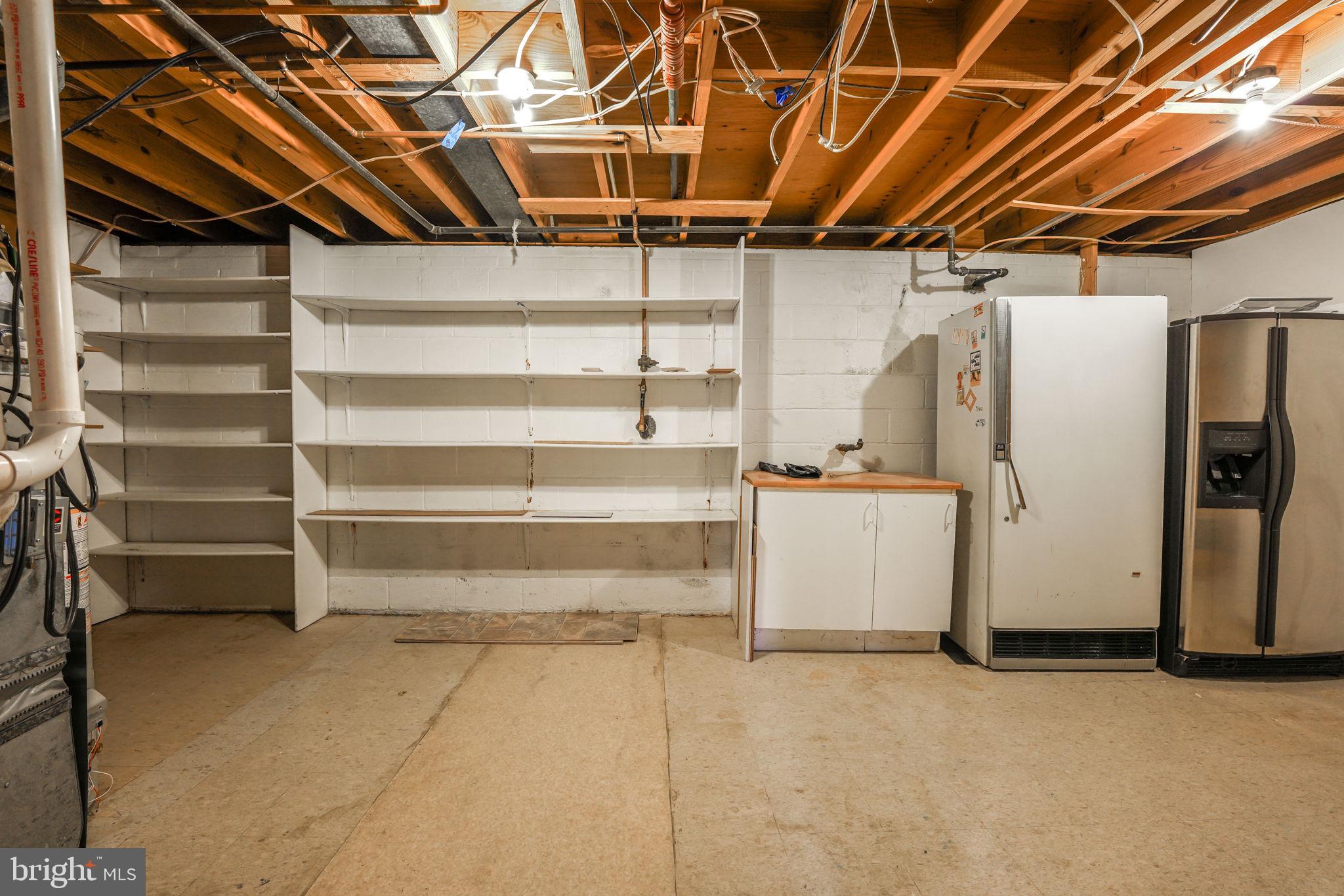 FAIRFAX HOMES - Residential