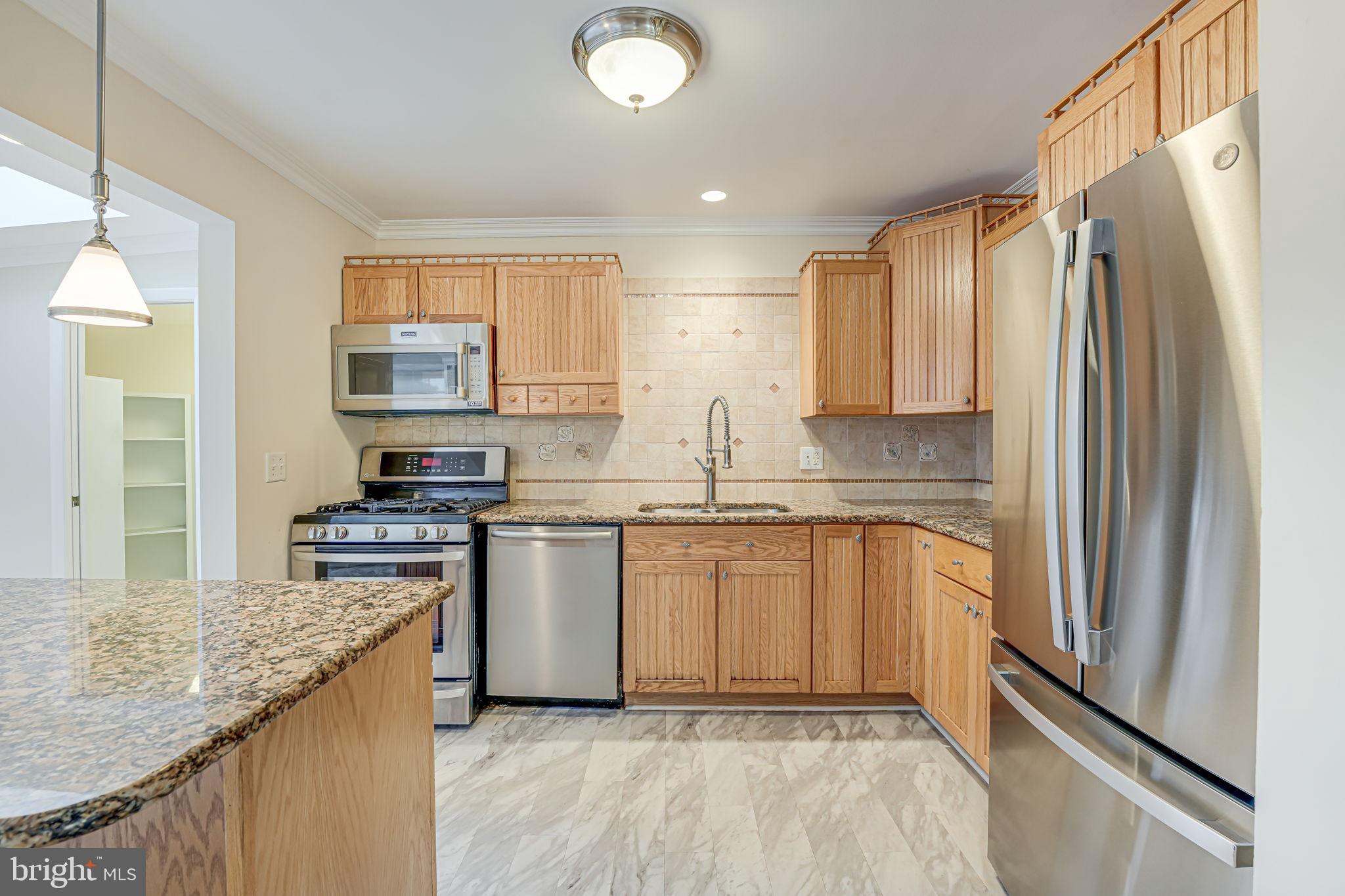 FAIRFAX HOMES - Residential