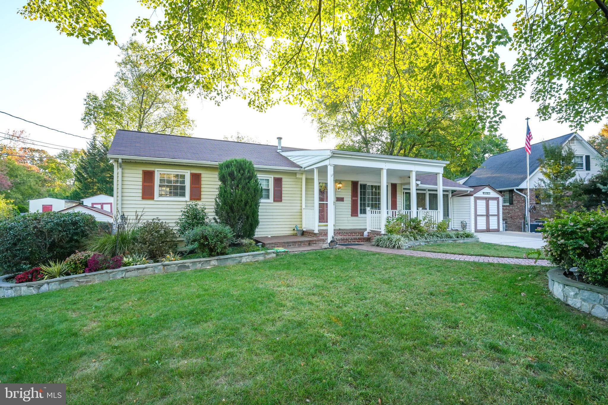 FAIRFAX HOMES - Residential