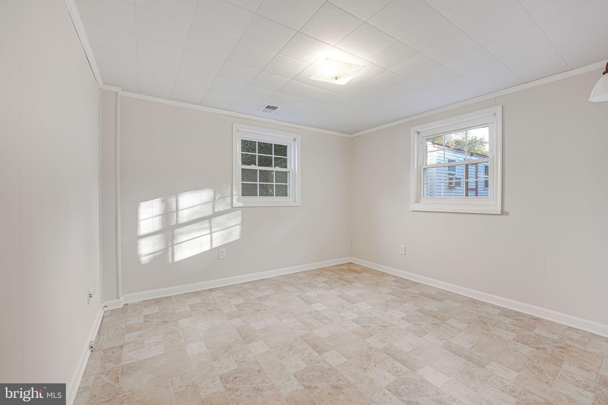 FAIRFAX HOMES - Residential