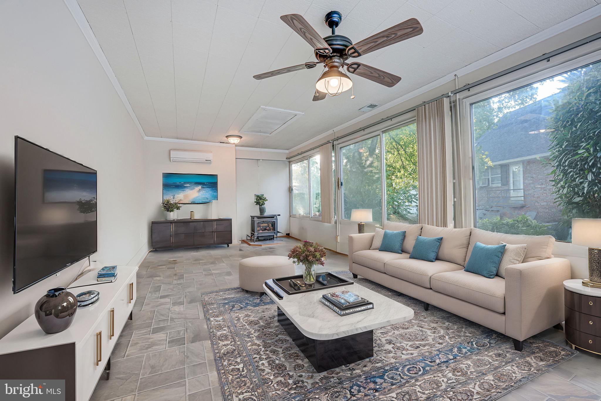 FAIRFAX HOMES - Residential