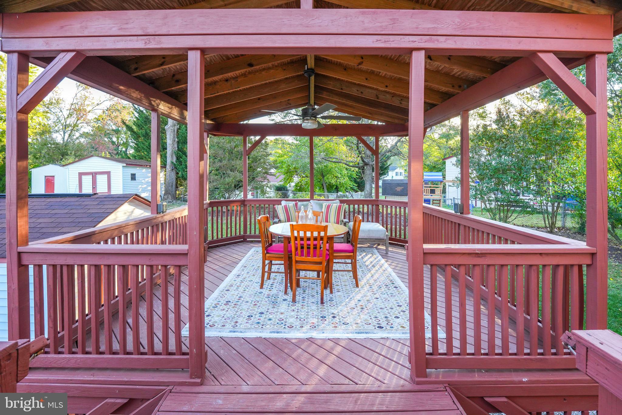 FAIRFAX HOMES - Residential