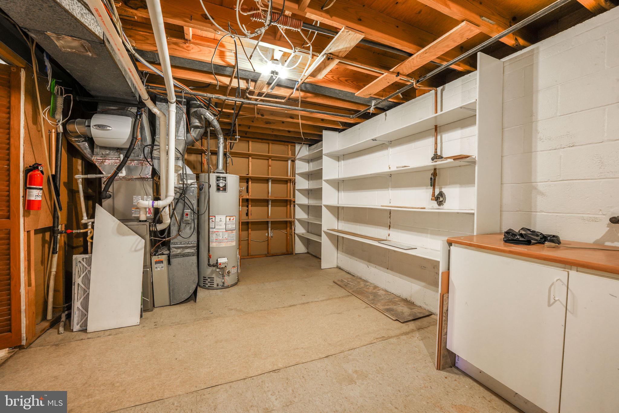 FAIRFAX HOMES - Residential