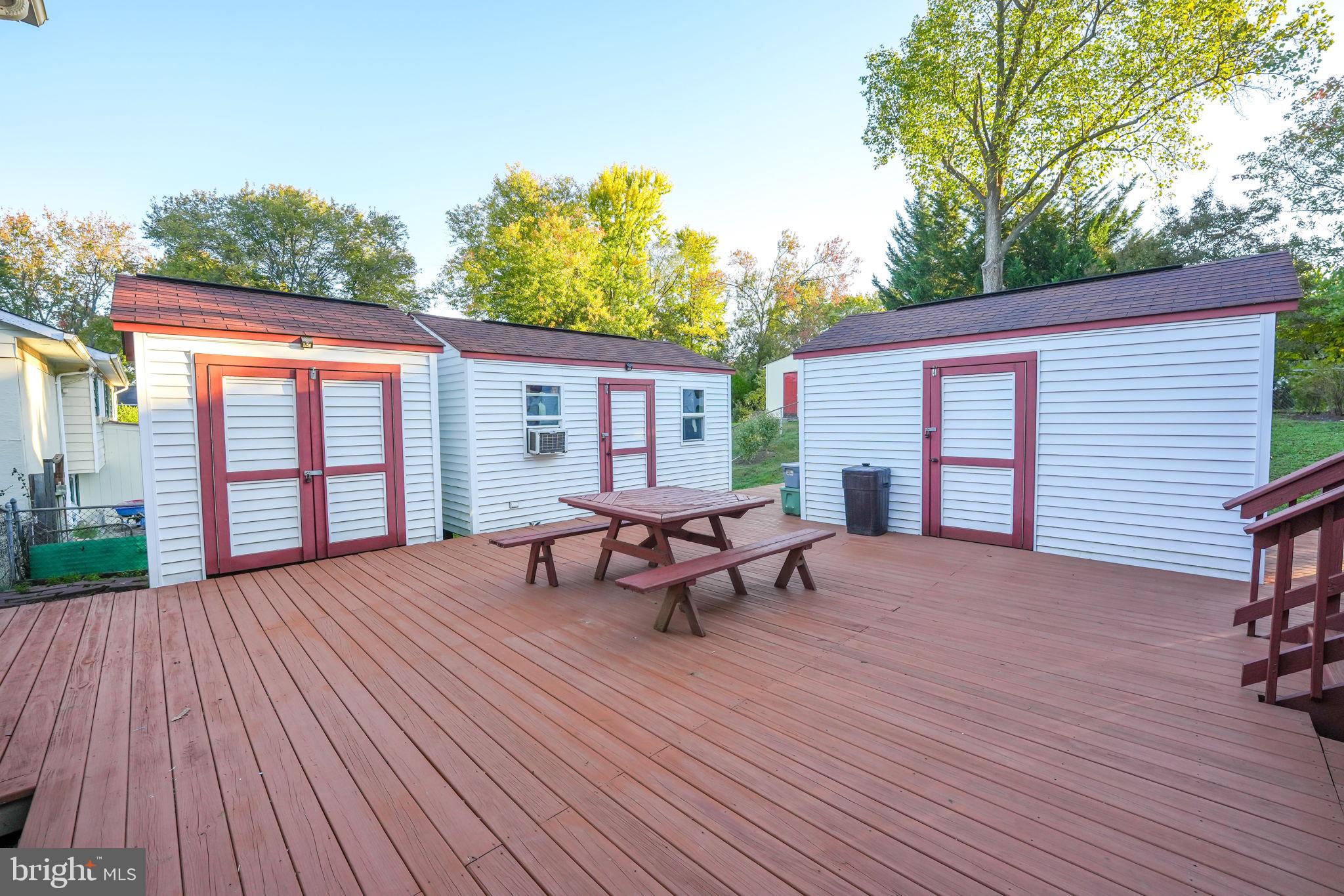 FAIRFAX HOMES - Residential