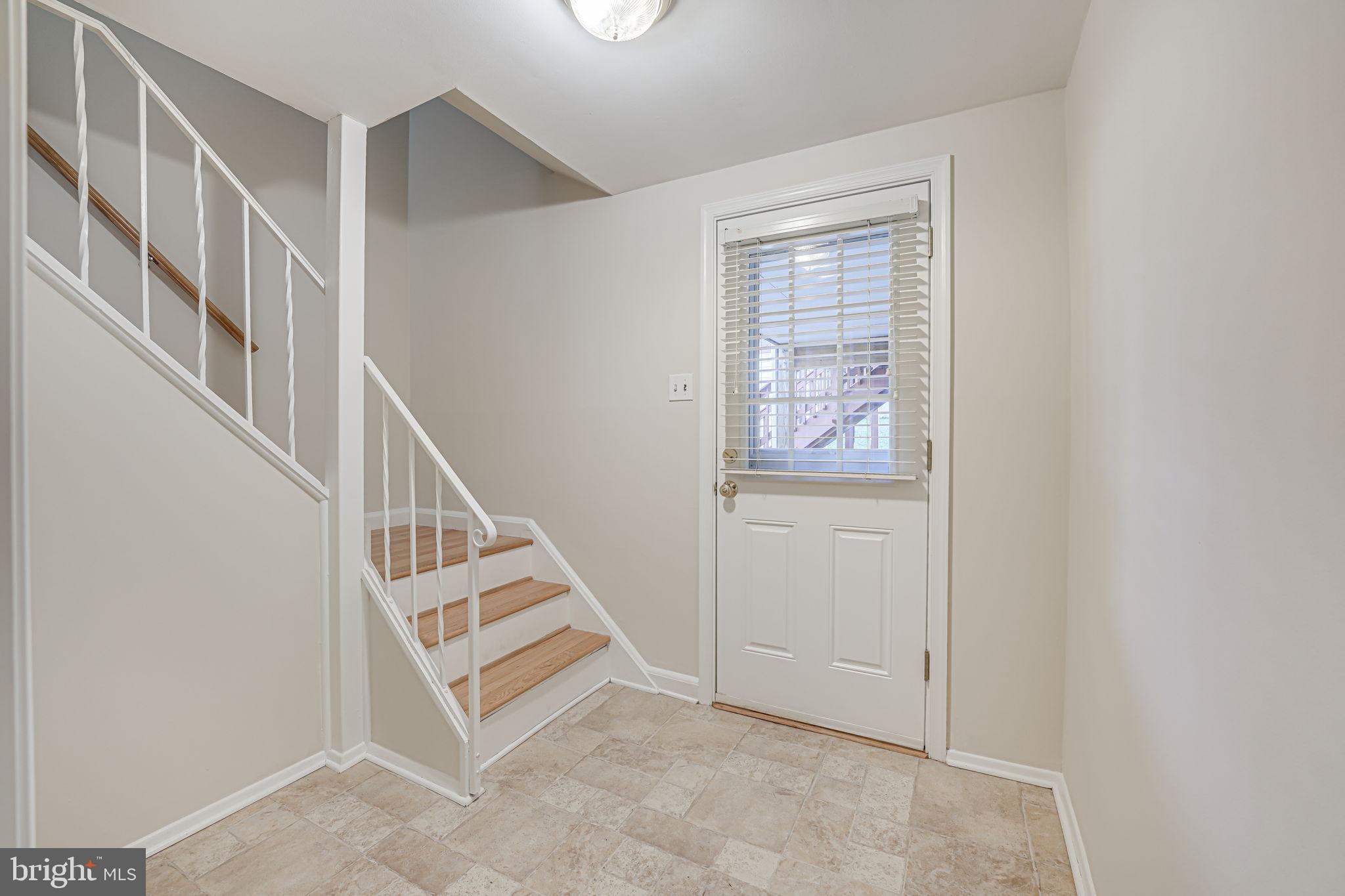 FAIRFAX HOMES - Residential