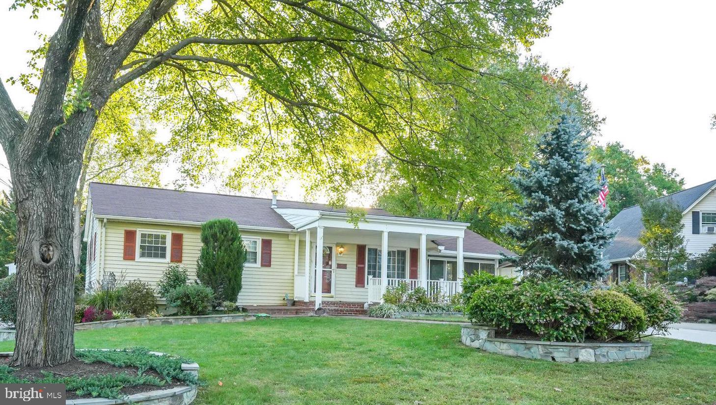 FAIRFAX HOMES - Residential