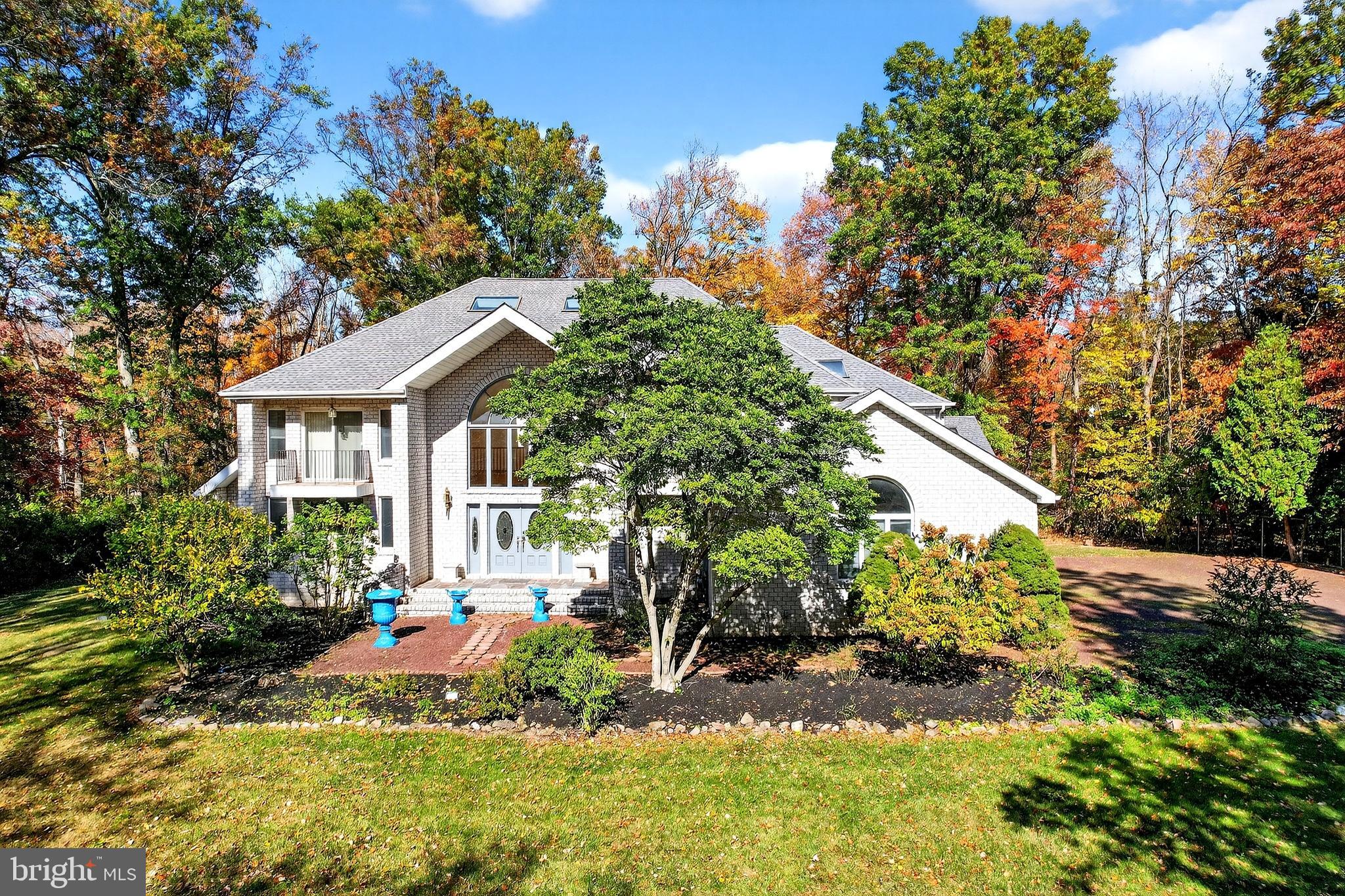 16 BENEDEK ROAD