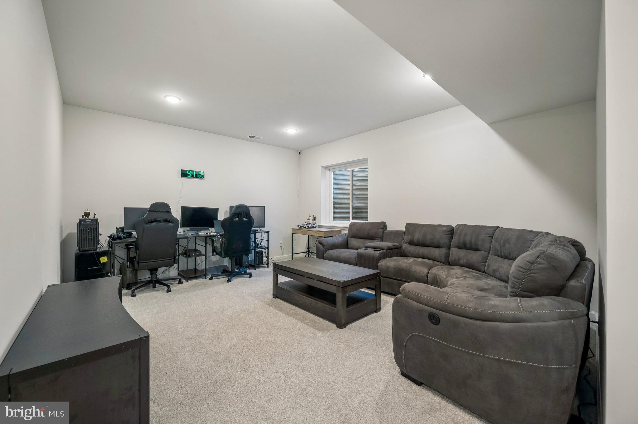 GWYNEDD PARK - Residential