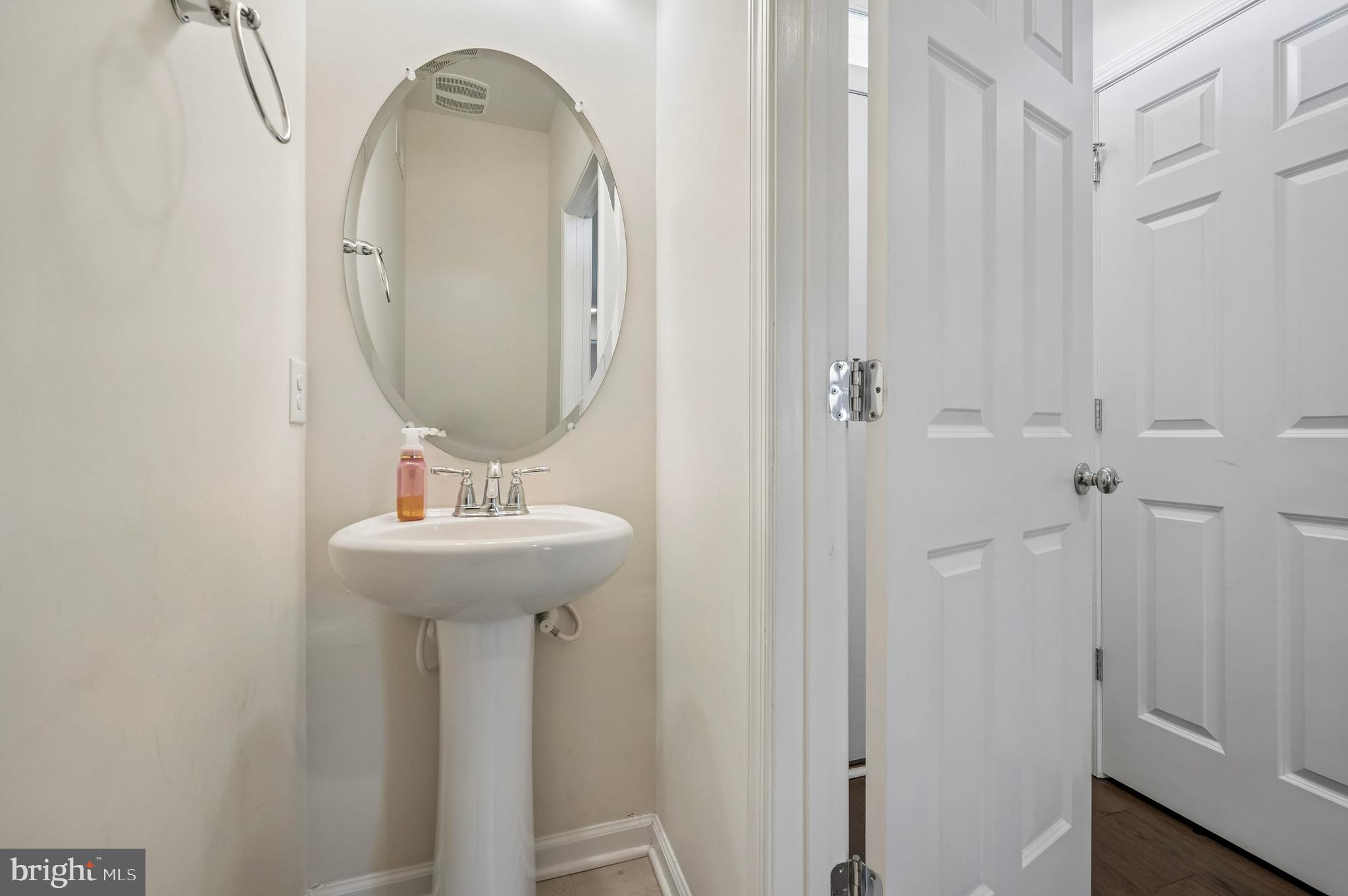 GWYNEDD PARK - Residential