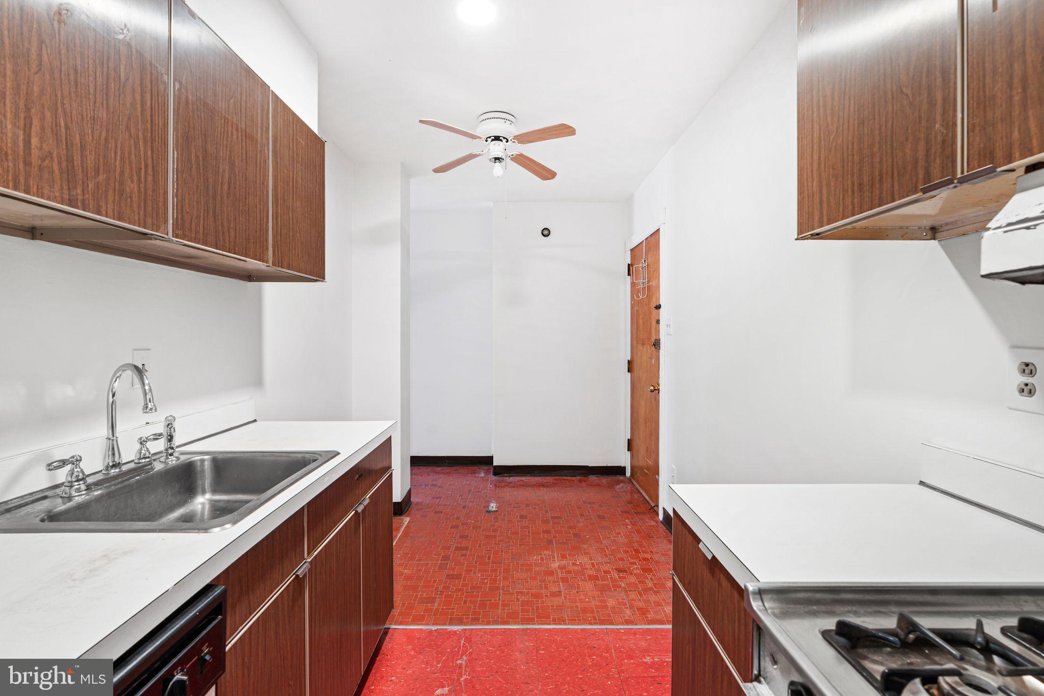 WASHINGTON SQ WEST - Residential