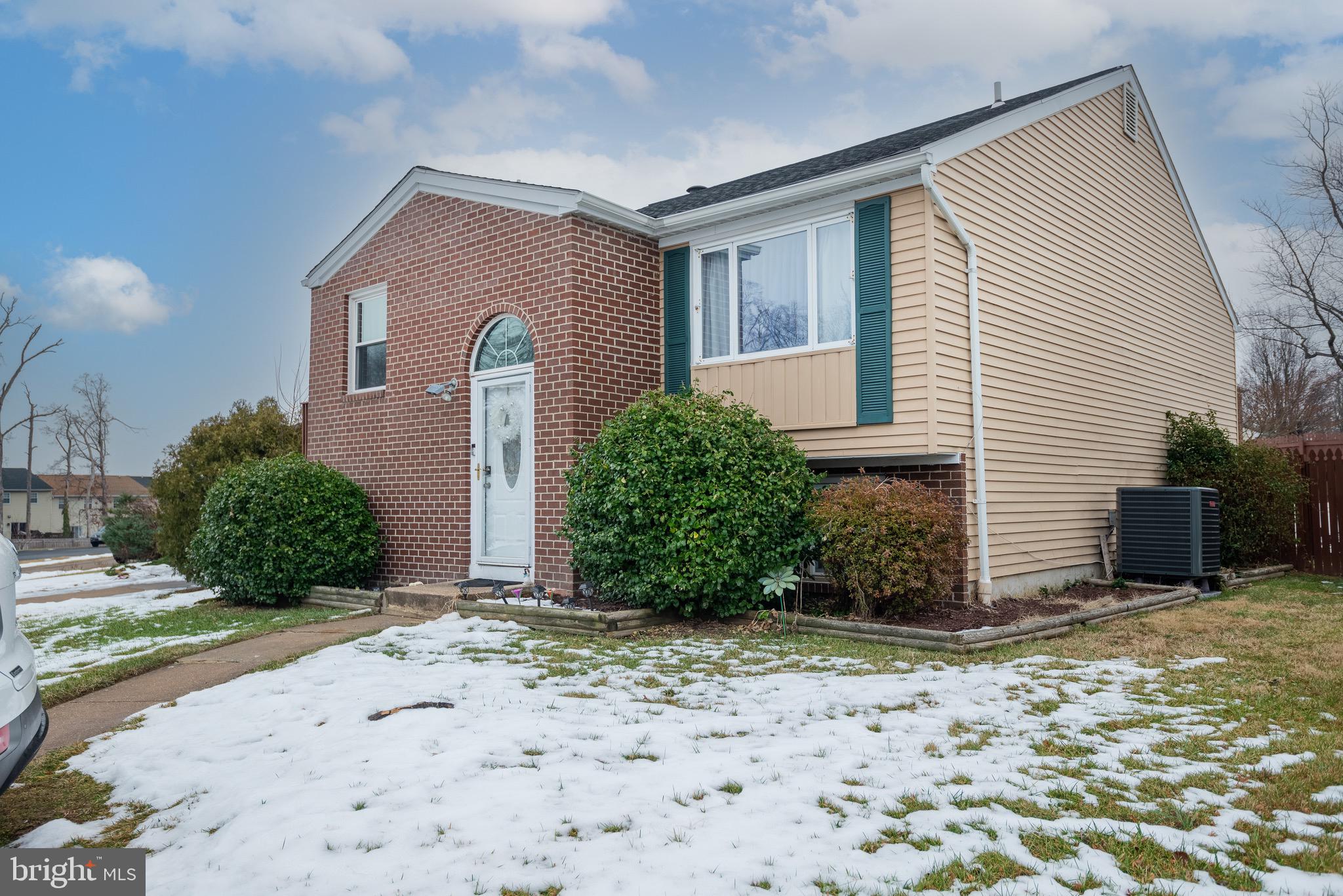 KINGS COURT - Residential