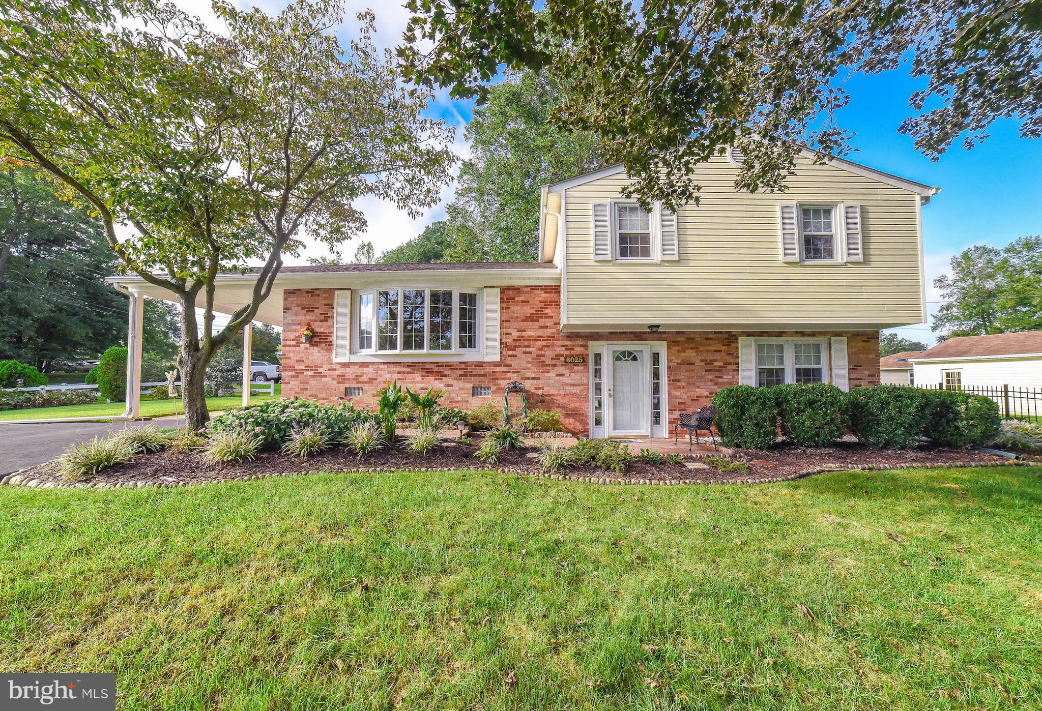 COUNTRY CLUB SOUTH - Residential