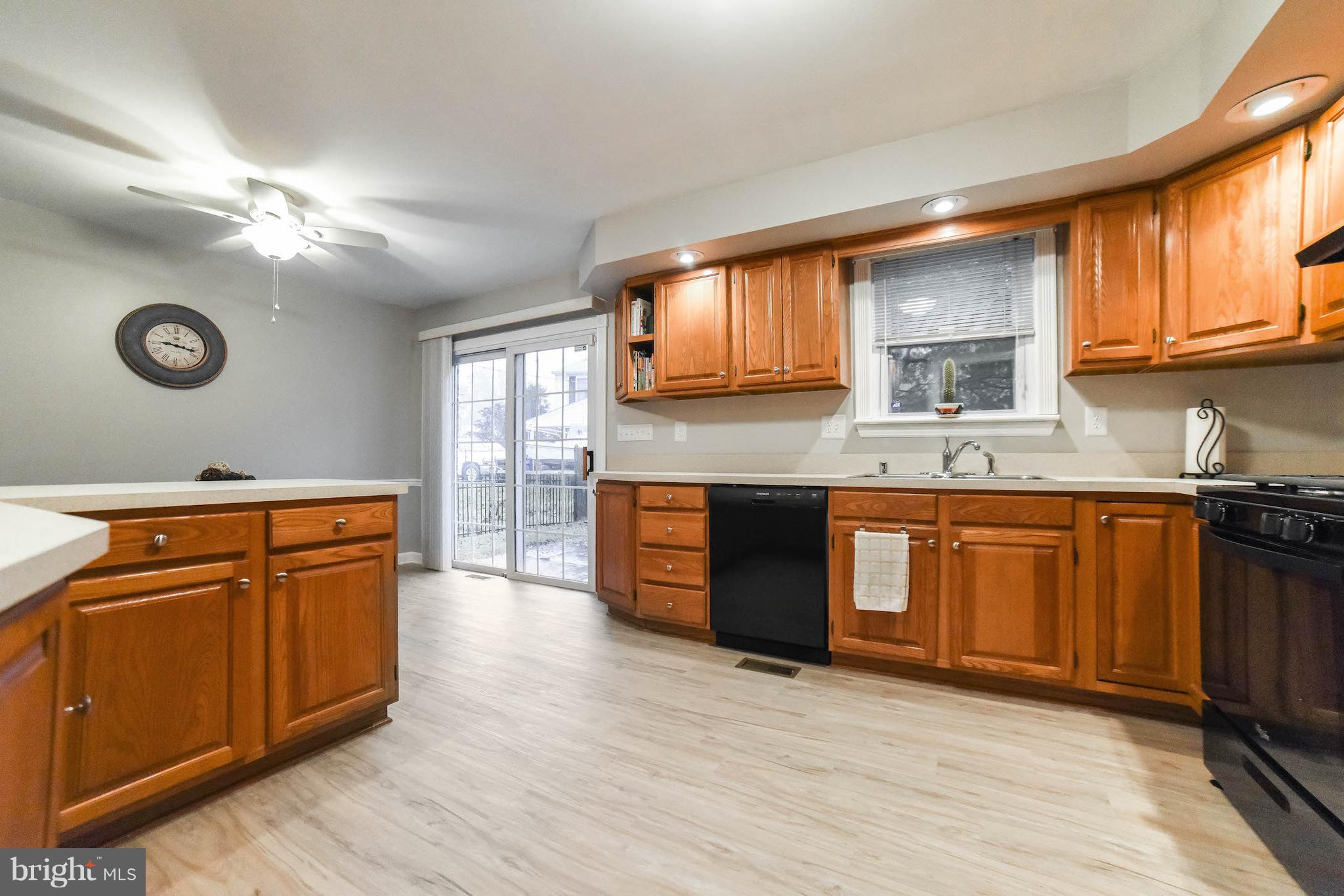 COUNTRY CLUB SOUTH - Residential