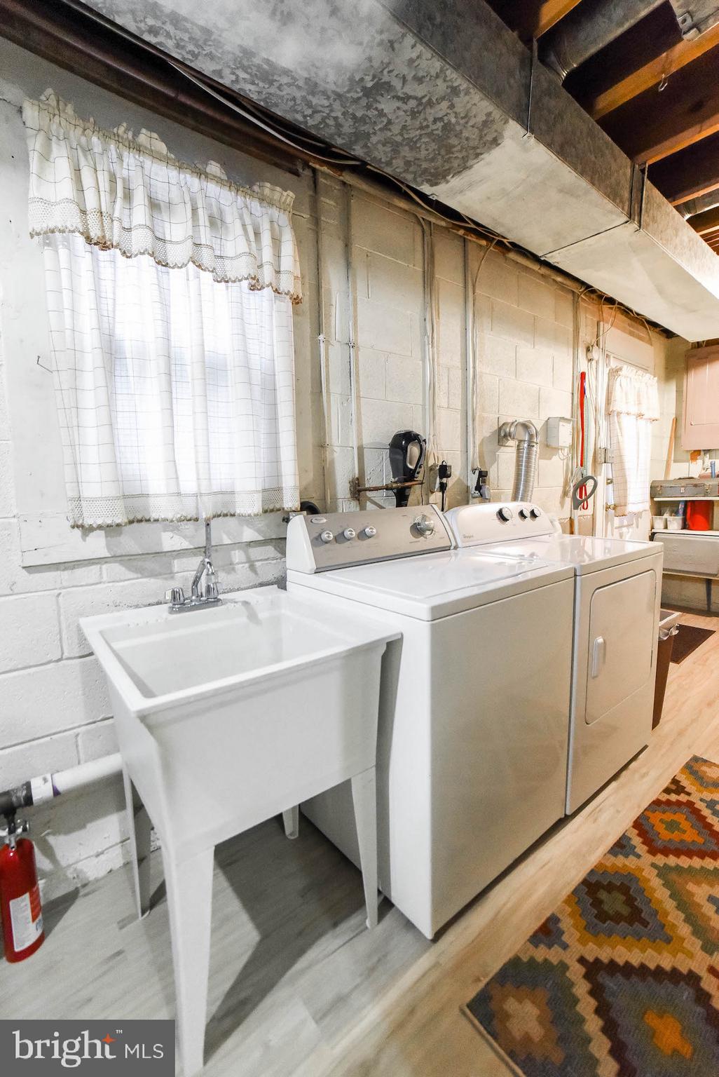 COUNTRY CLUB SOUTH - Residential