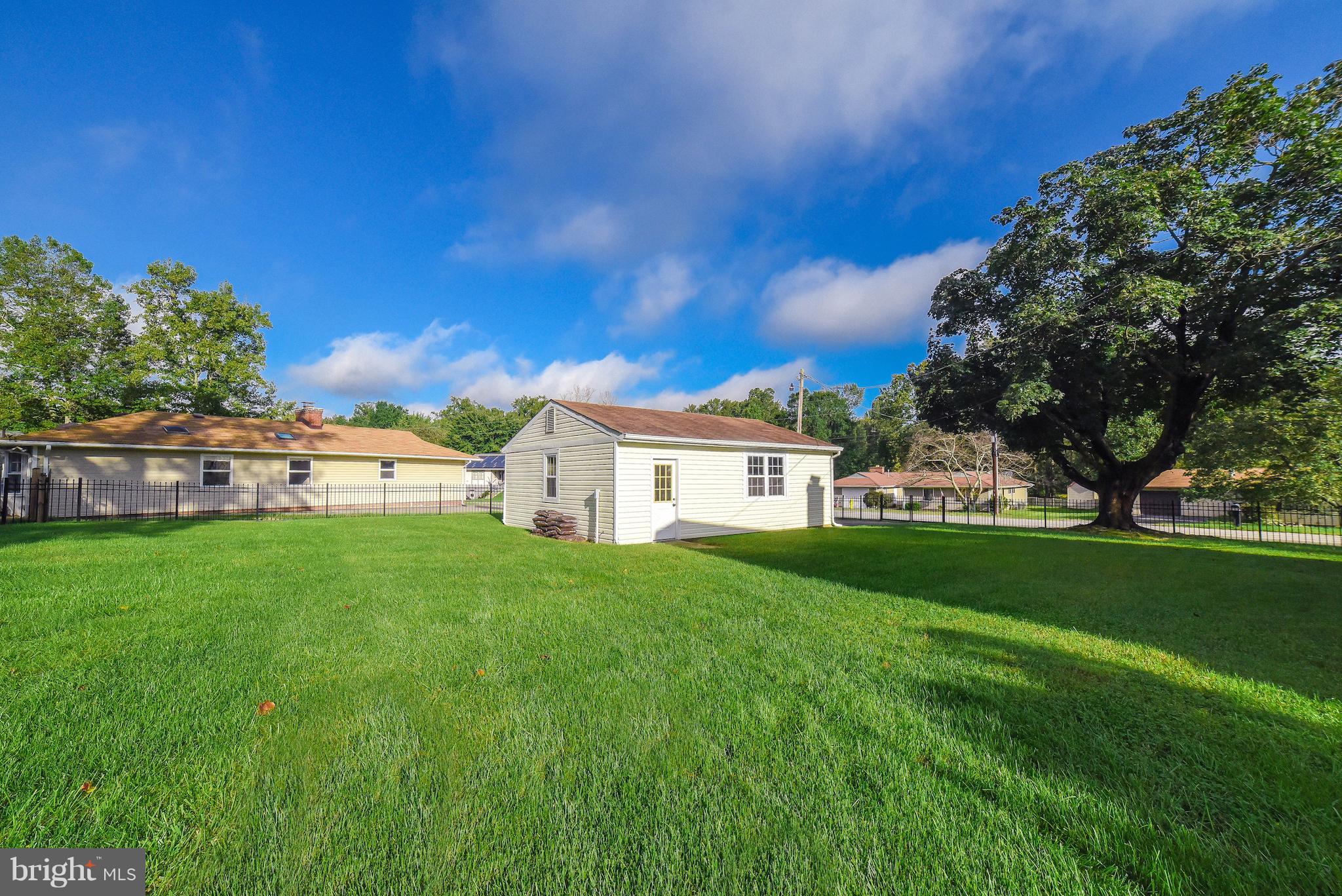 COUNTRY CLUB SOUTH - Residential