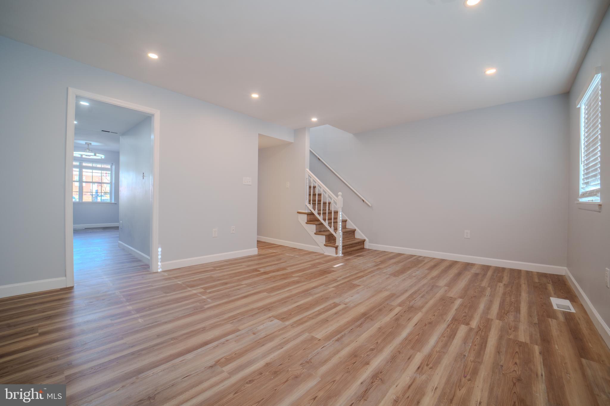 DALE CITY - Residential