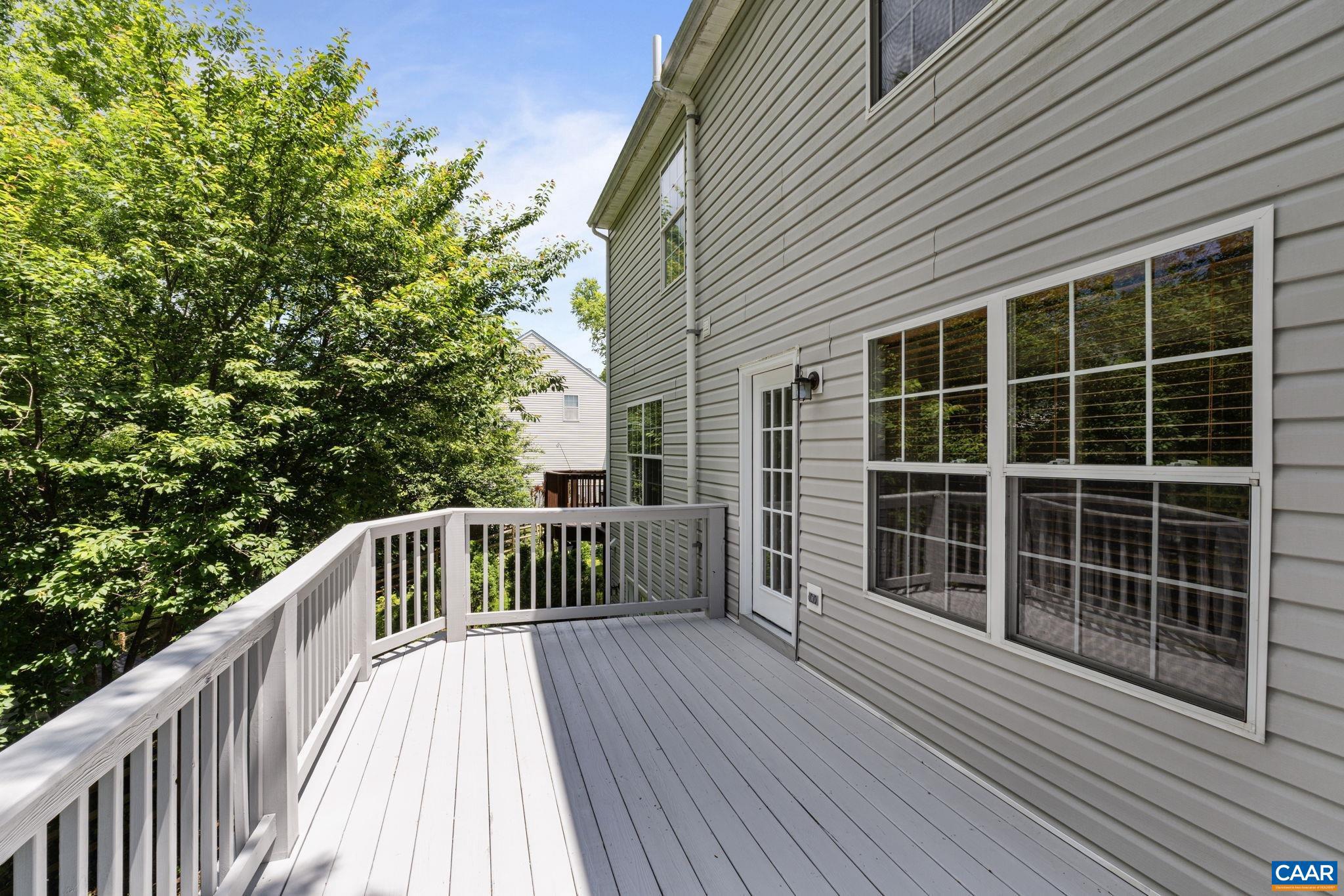 LAKE REYNOVIA - Residential