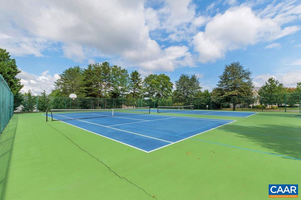 LAKE REYNOVIA - Residential