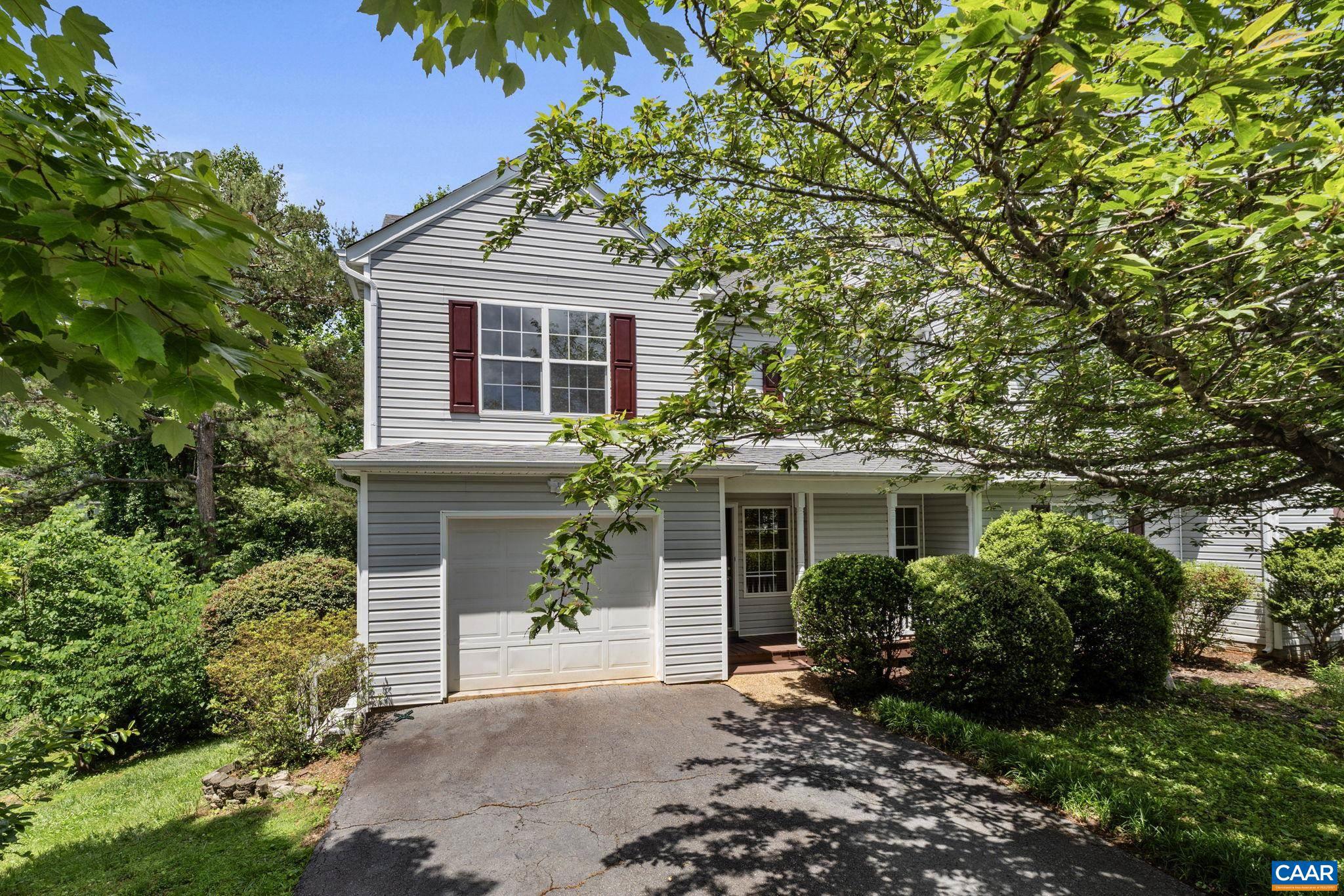 LAKE REYNOVIA - Residential