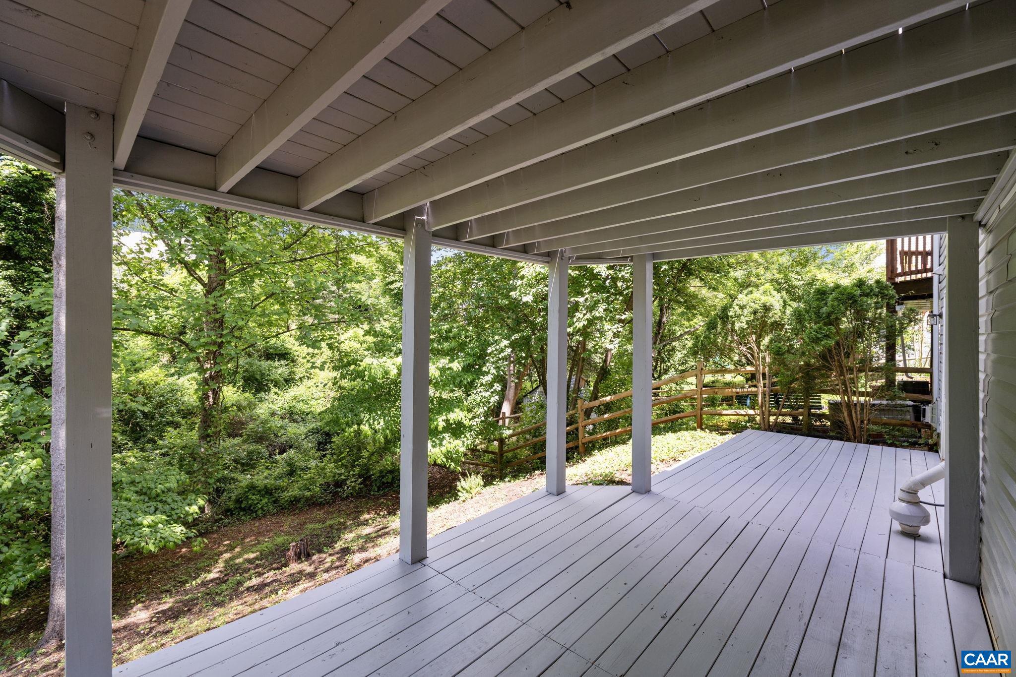 LAKE REYNOVIA - Residential