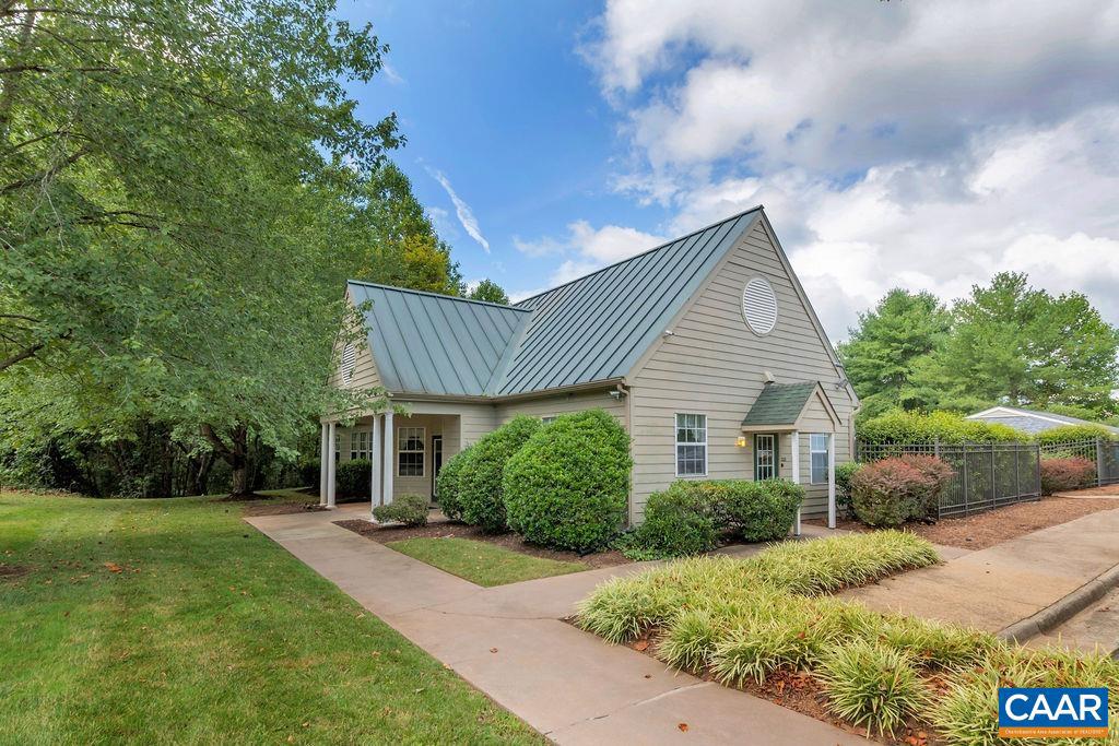 LAKE REYNOVIA - Residential