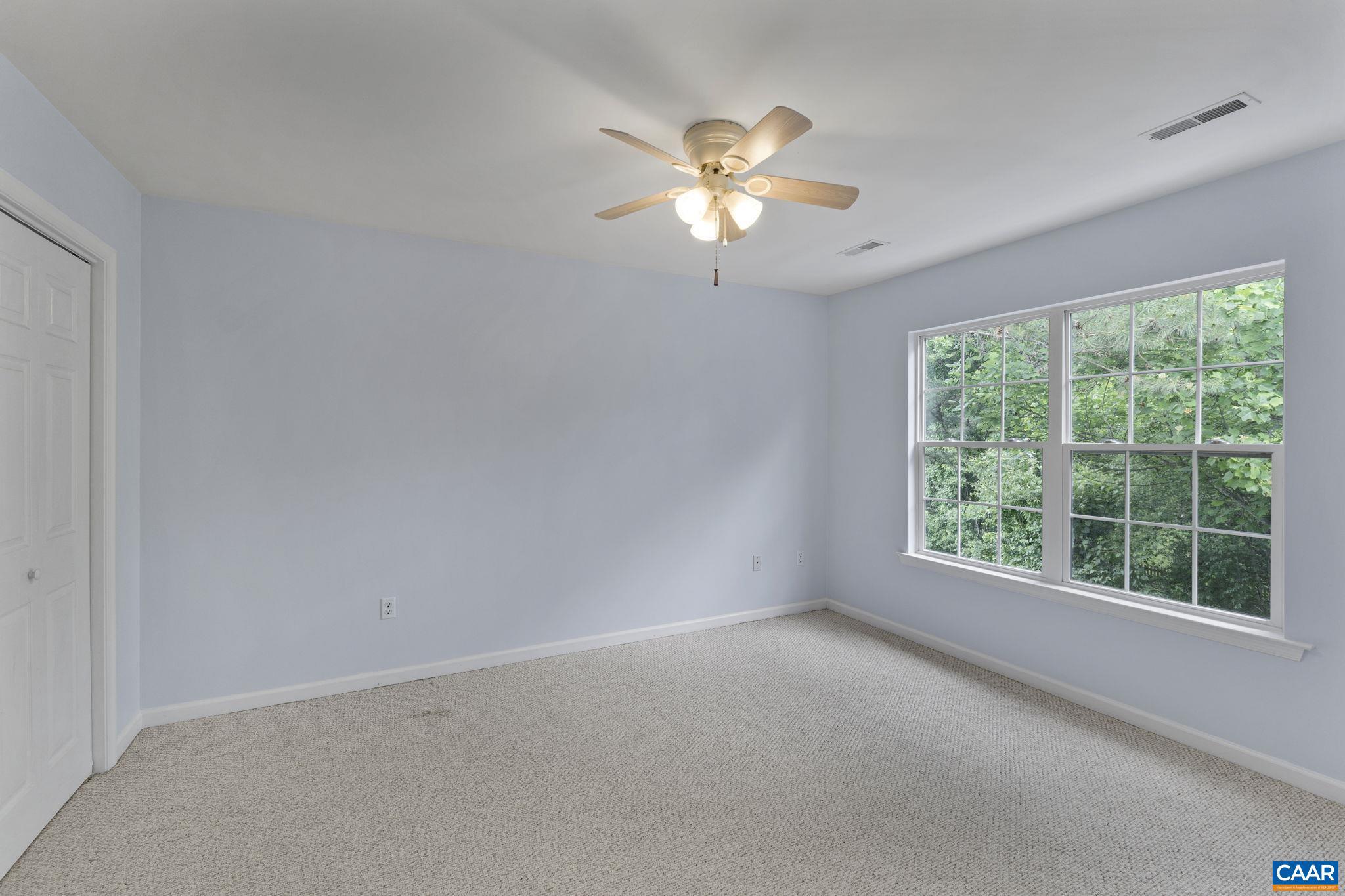 LAKE REYNOVIA - Residential