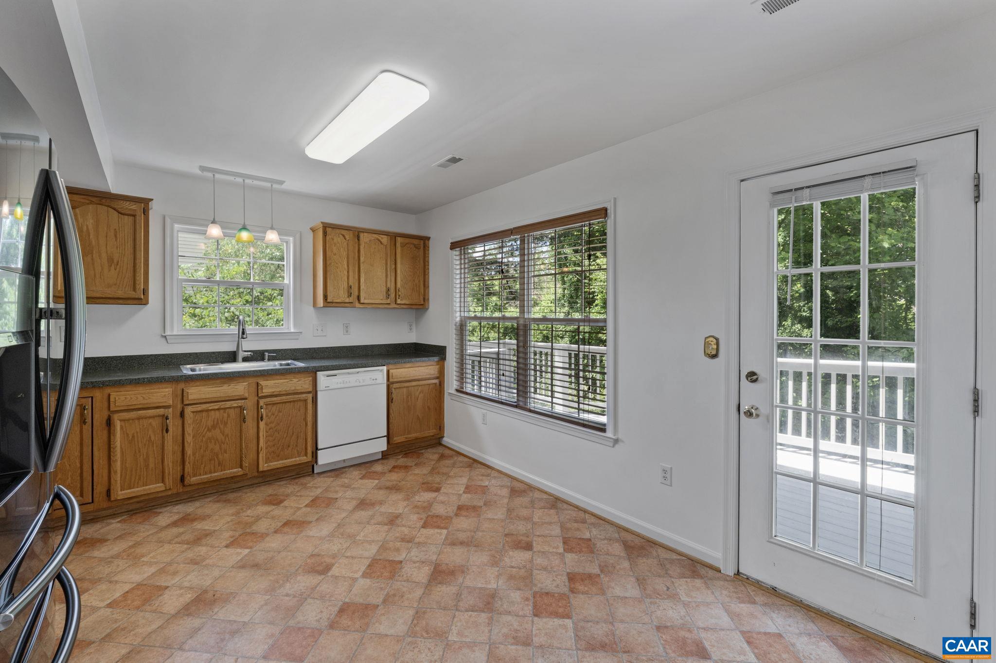 LAKE REYNOVIA - Residential