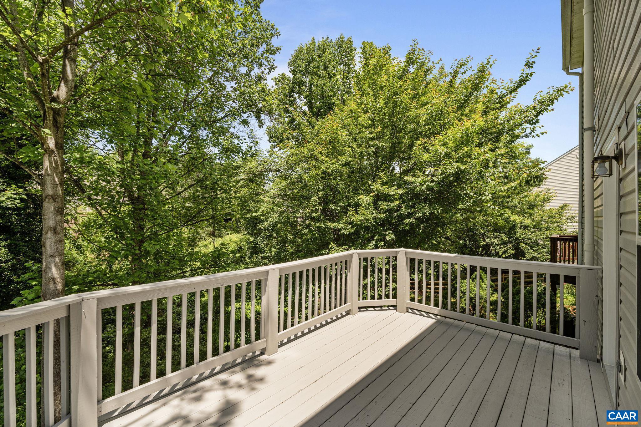 LAKE REYNOVIA - Residential