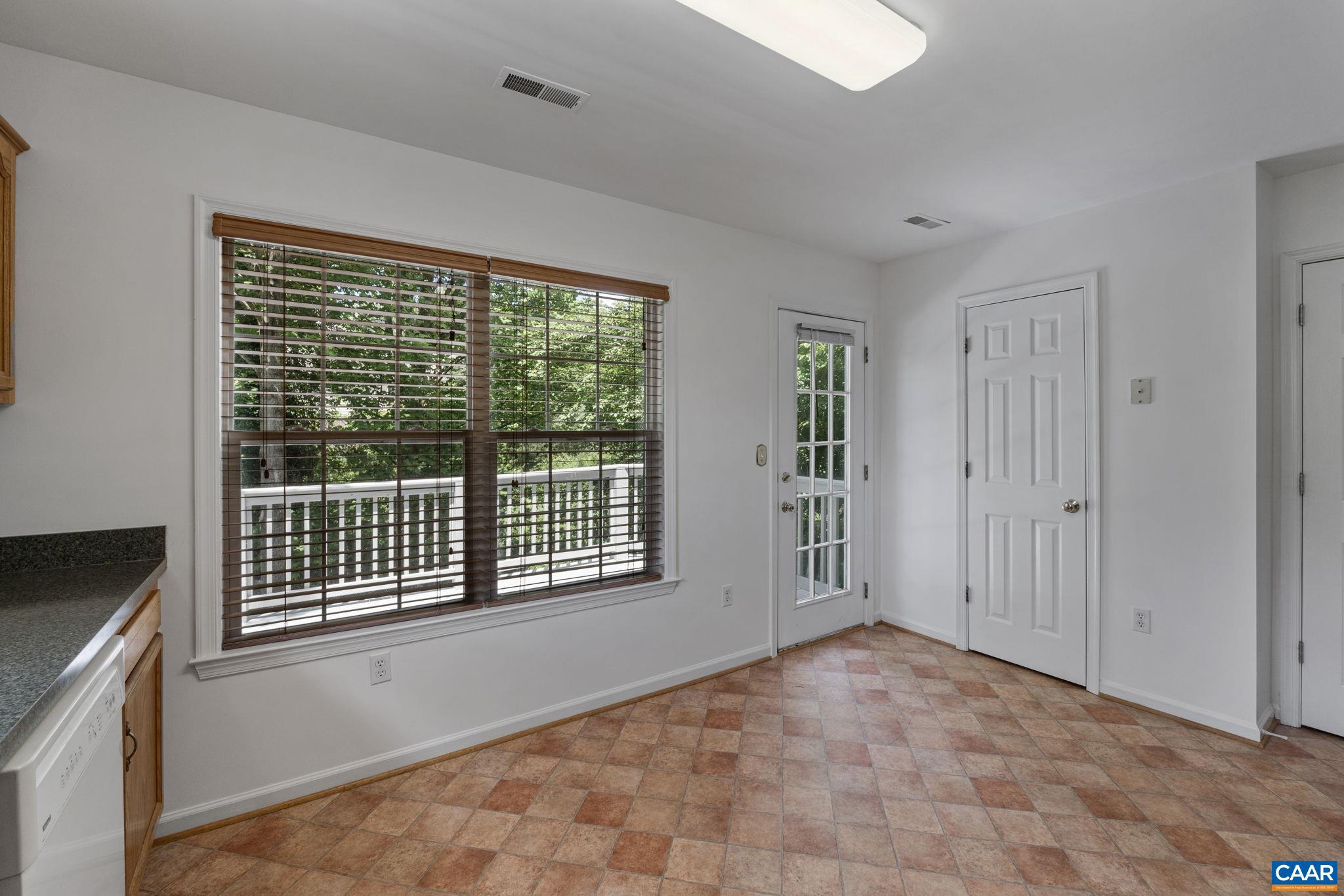 LAKE REYNOVIA - Residential