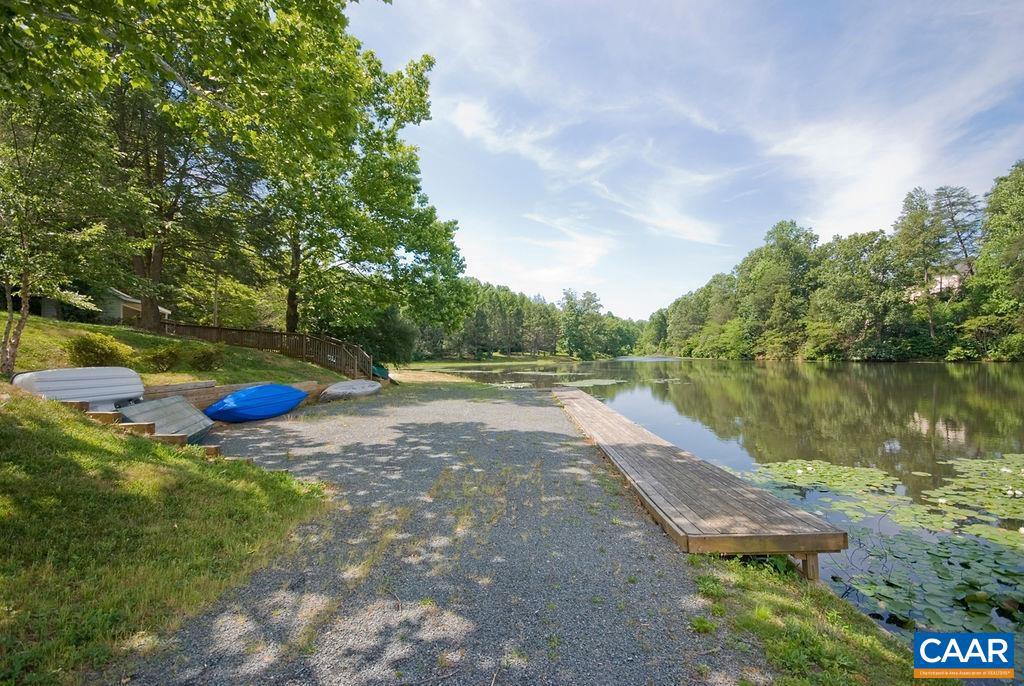 LAKE REYNOVIA - Residential