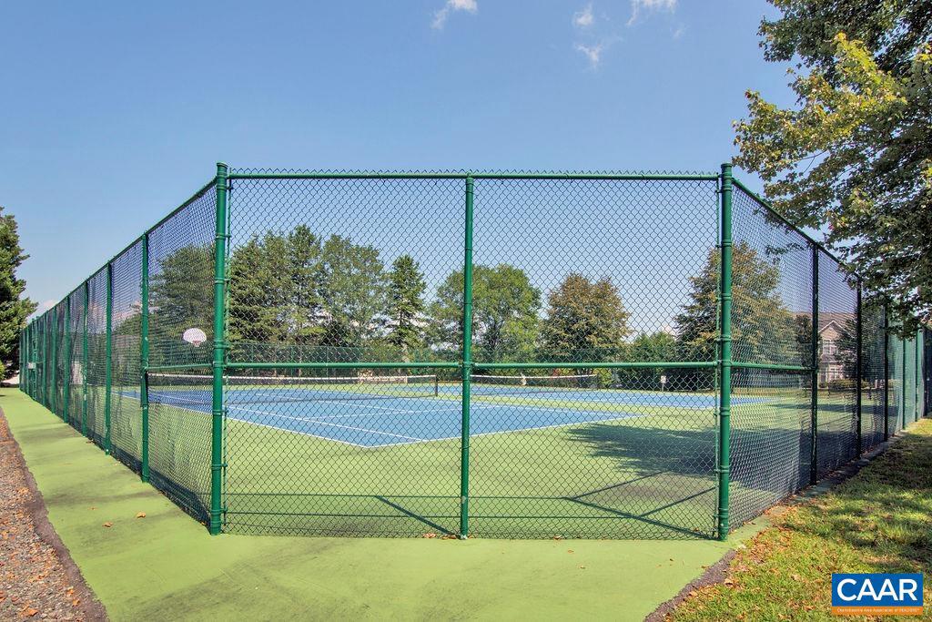 LAKE REYNOVIA - Residential