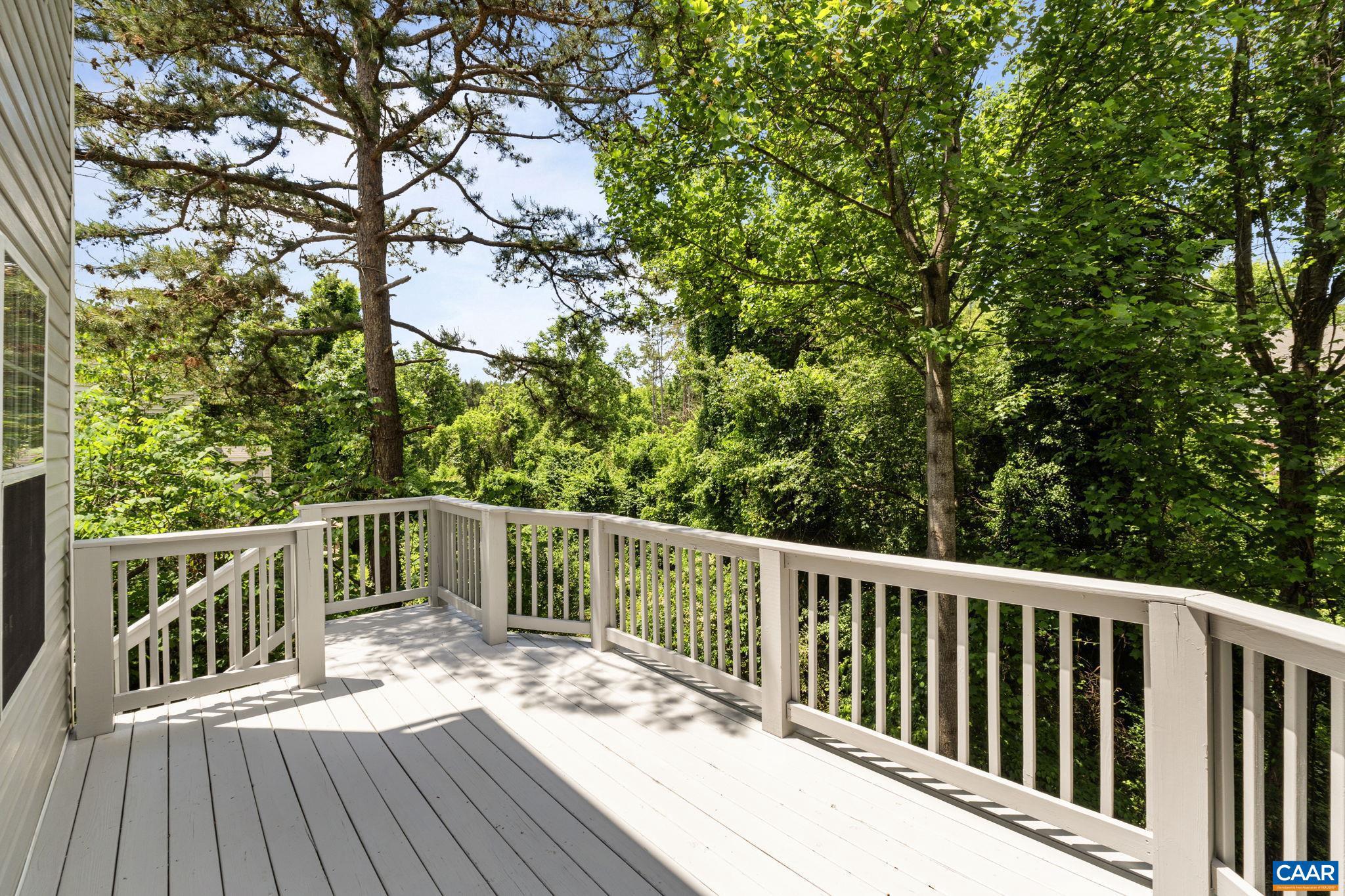 LAKE REYNOVIA - Residential