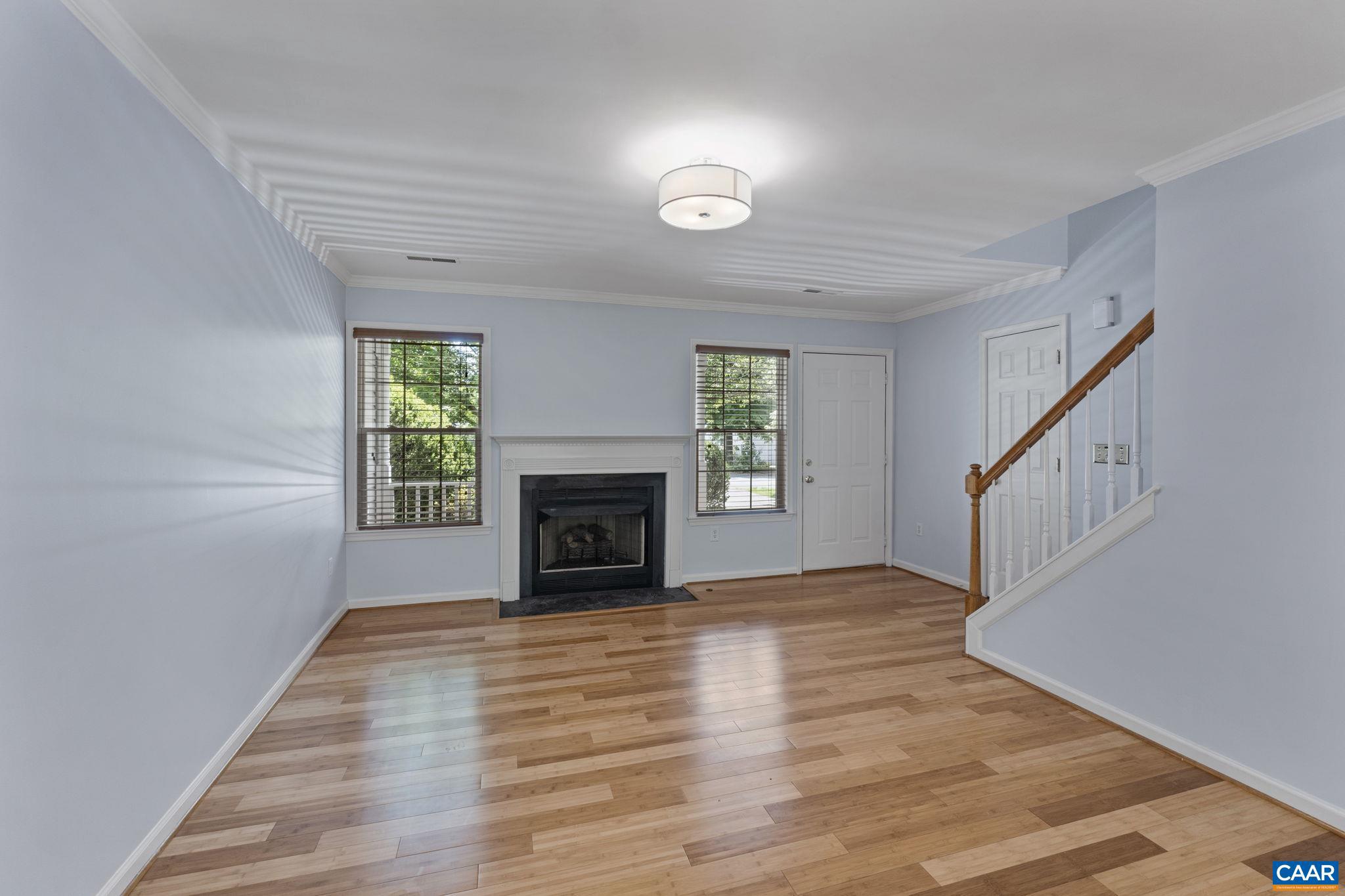 LAKE REYNOVIA - Residential