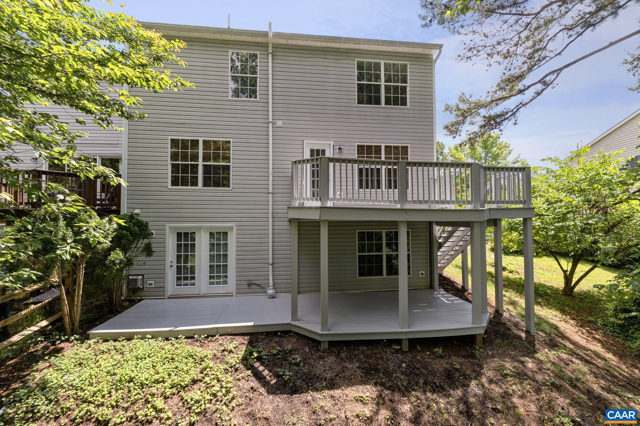 LAKE REYNOVIA - Residential