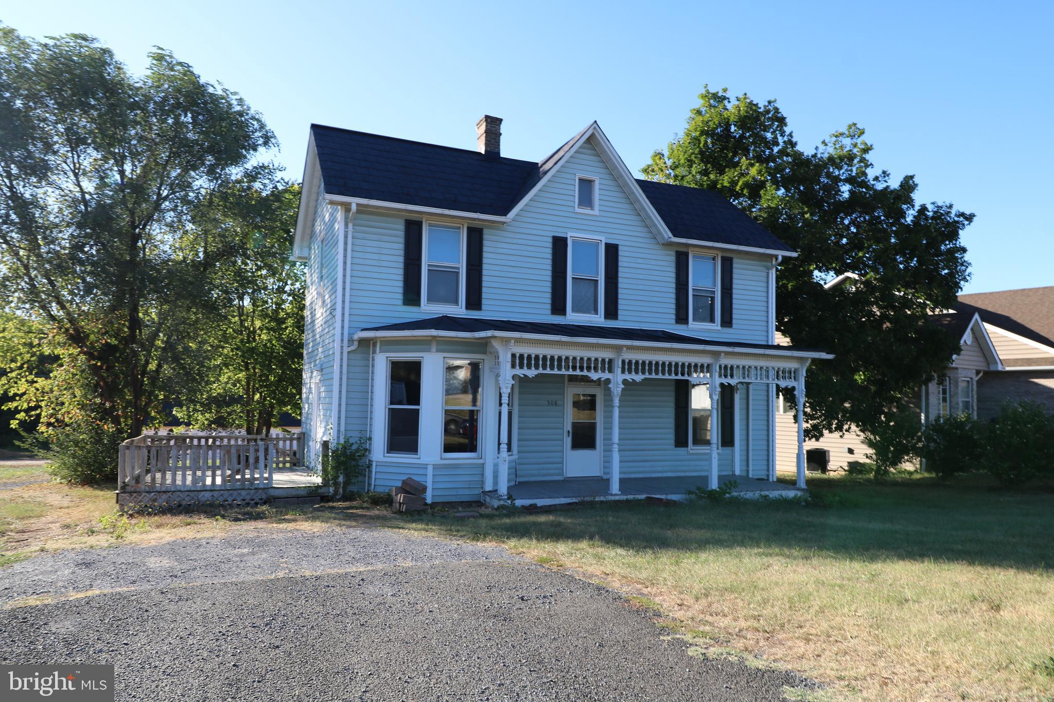 DEVINSHIRE VILLAGE - Residential Lease