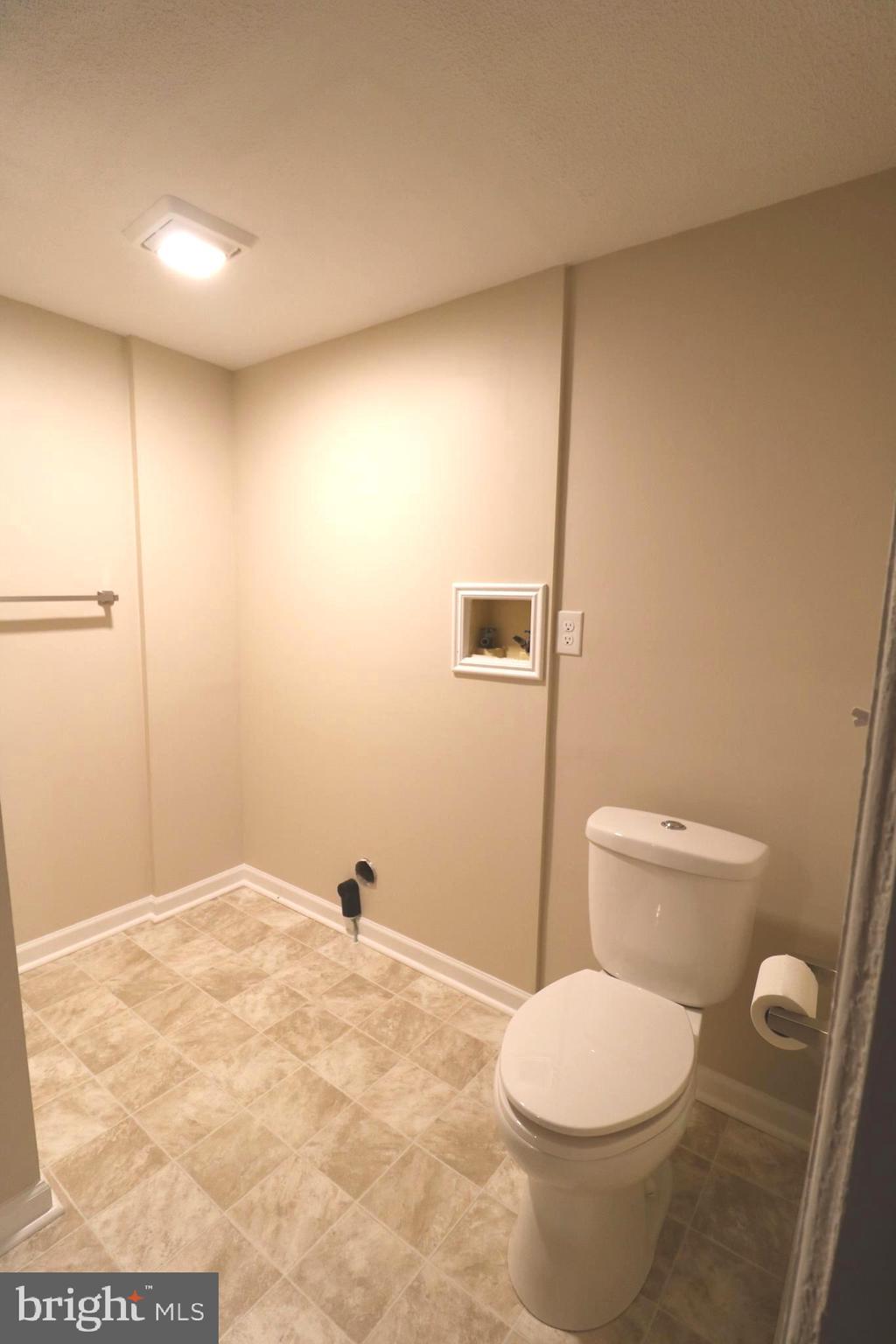 DEVINSHIRE VILLAGE - Residential Lease